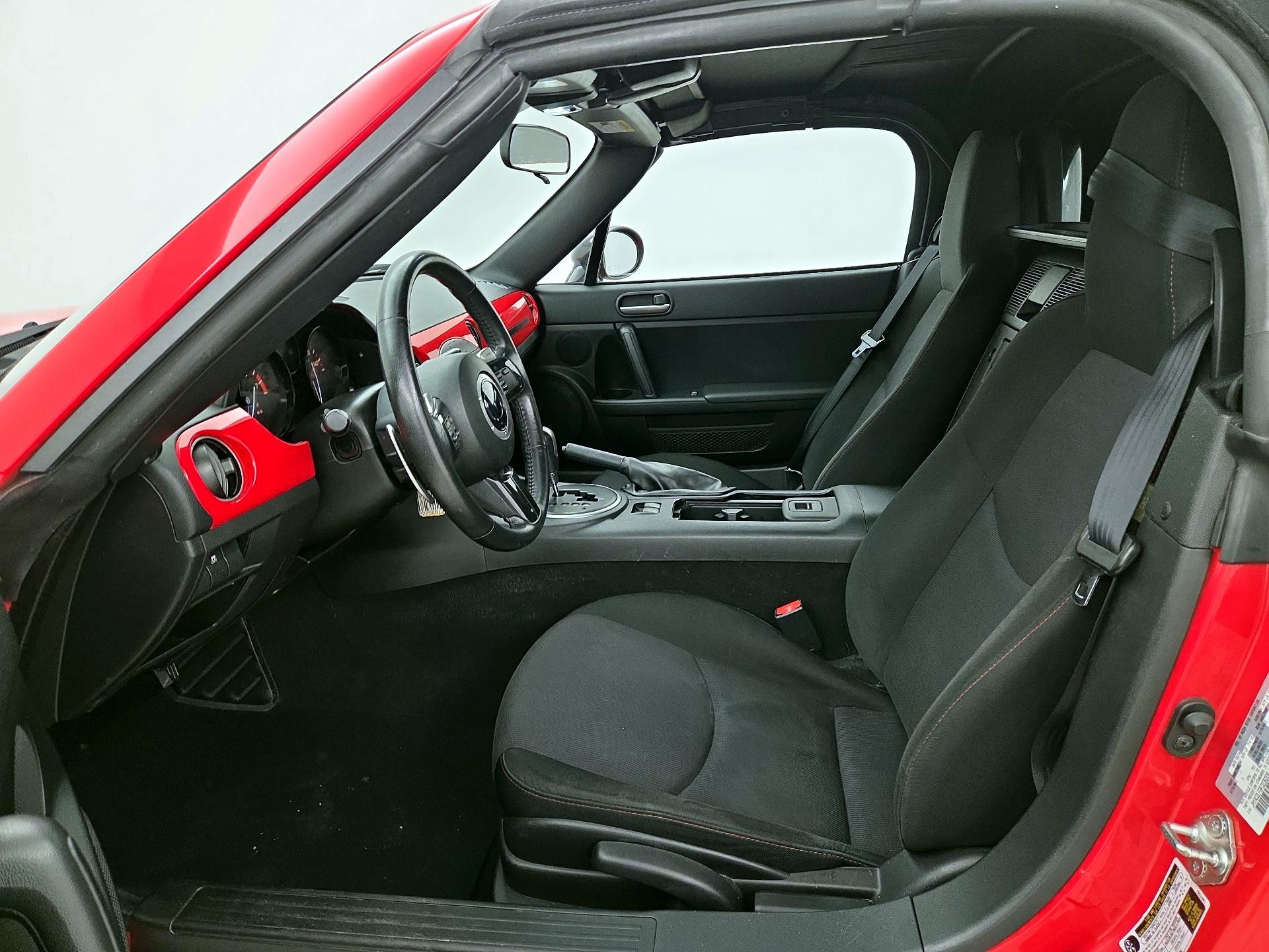 Thumbnail: 2015 Mazda MX-5 Miata - 11