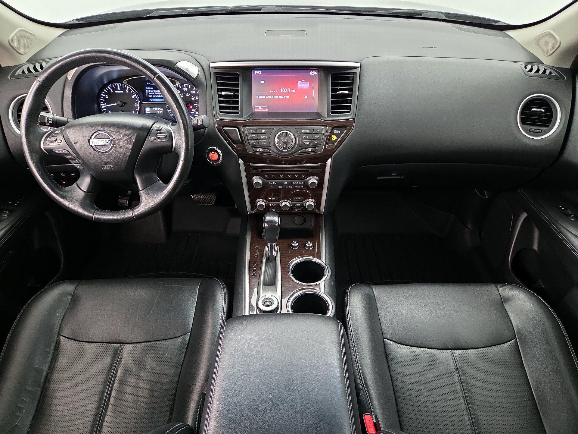 Thumbnail: 2015 Nissan Pathfinder - 9