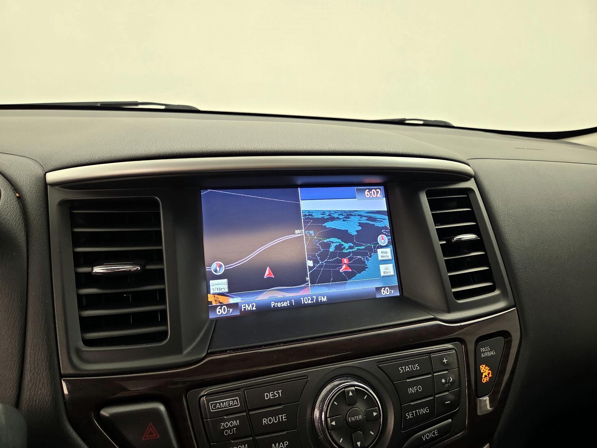 Thumbnail: 2015 Nissan Pathfinder - 14