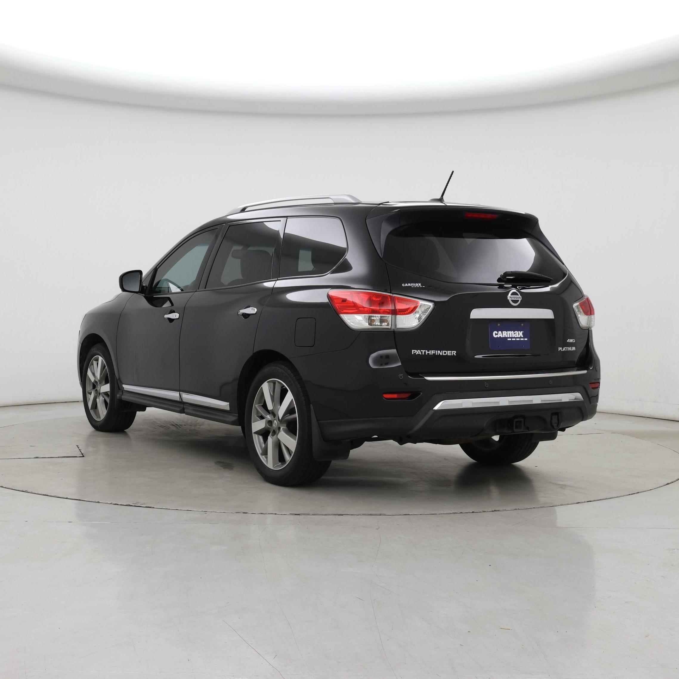 Thumbnail: 2015 Nissan Pathfinder - 2