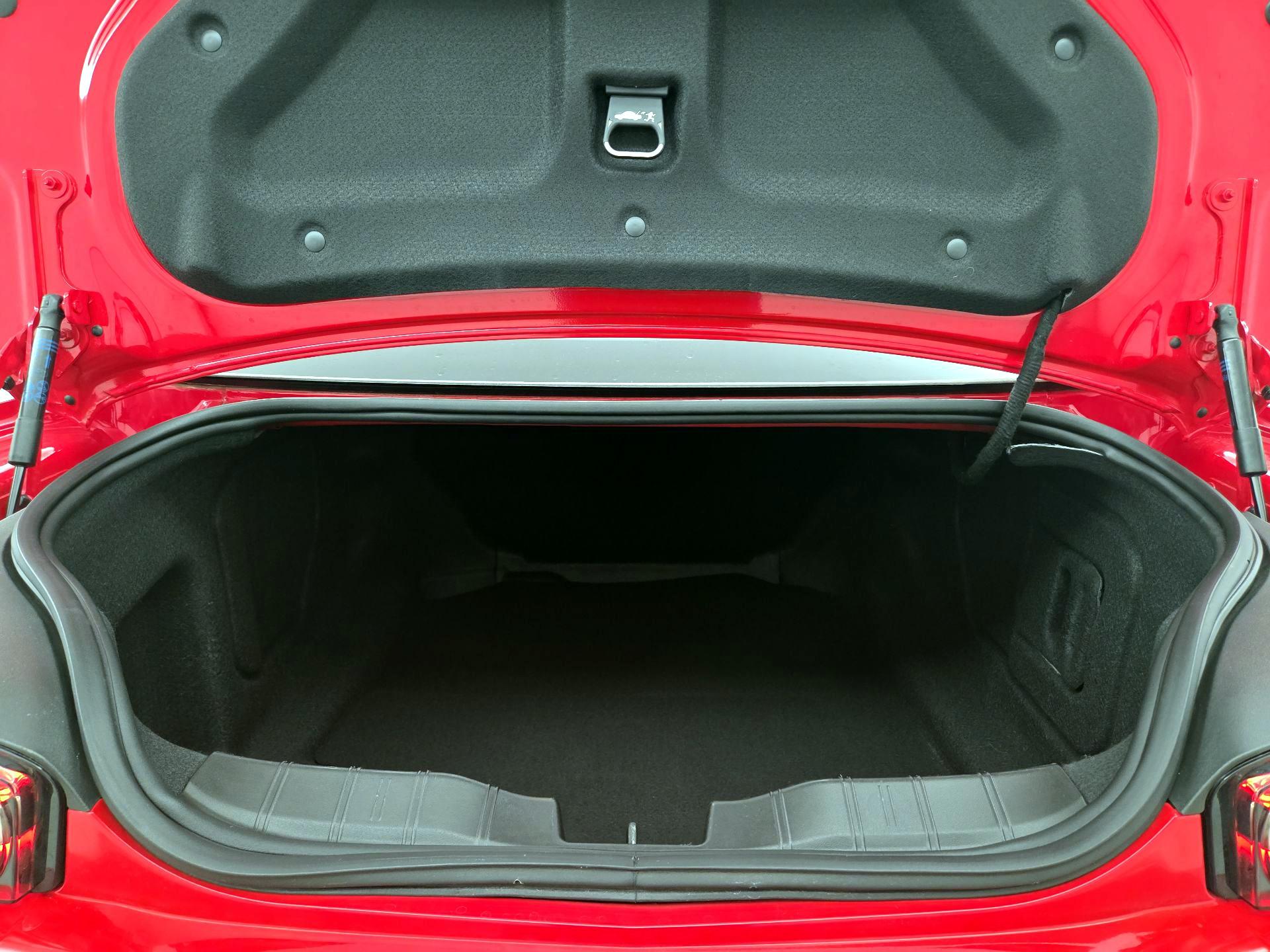 Thumbnail: 2021 Chevrolet Camaro - 18