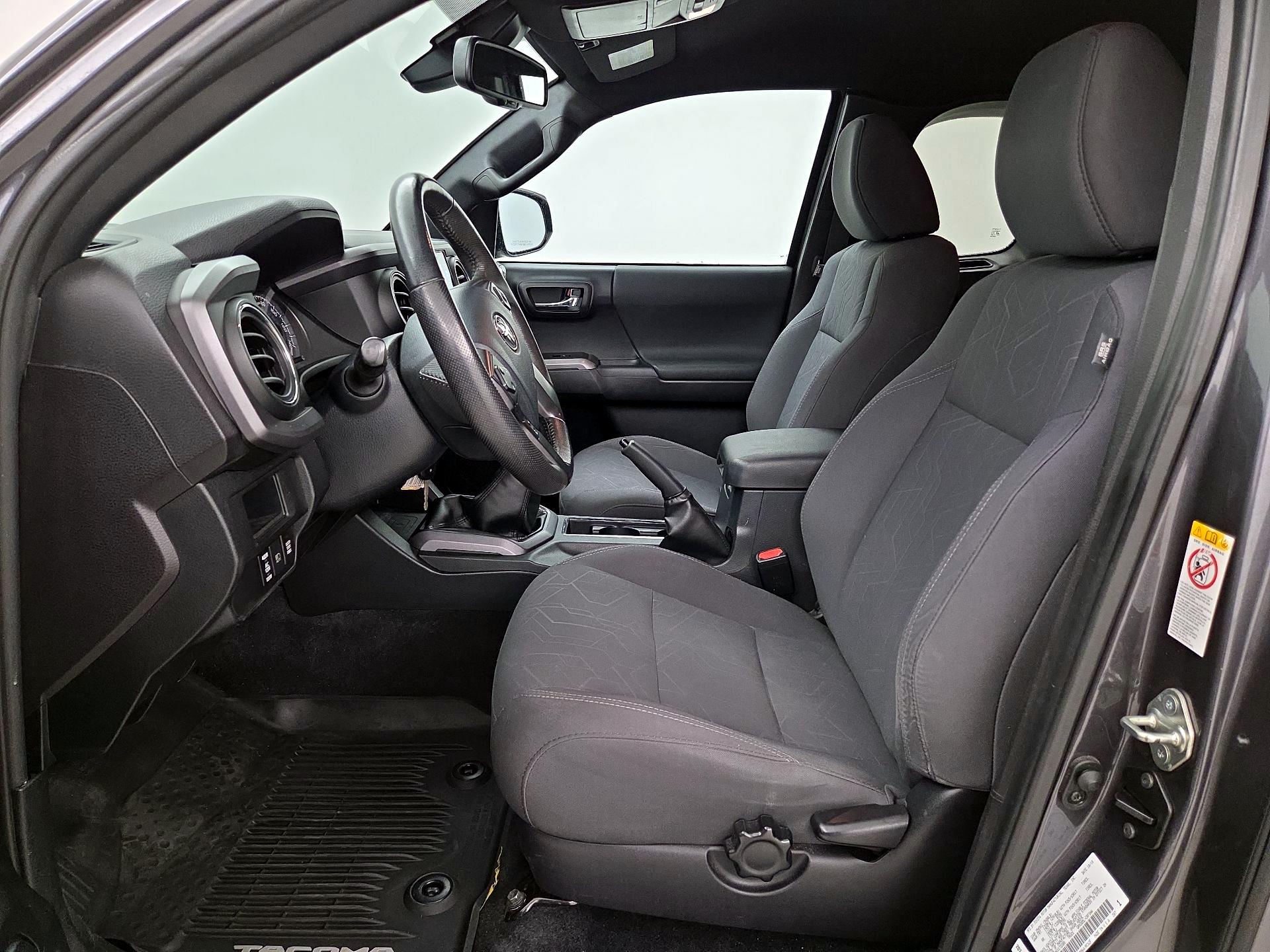 Thumbnail: 2019 Toyota Tacoma - 11