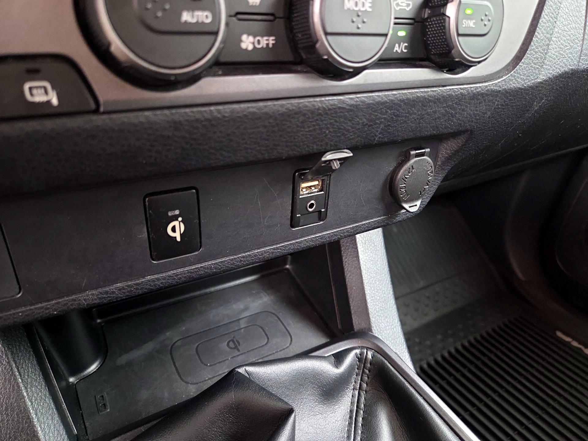 Thumbnail: 2019 Toyota Tacoma - 18