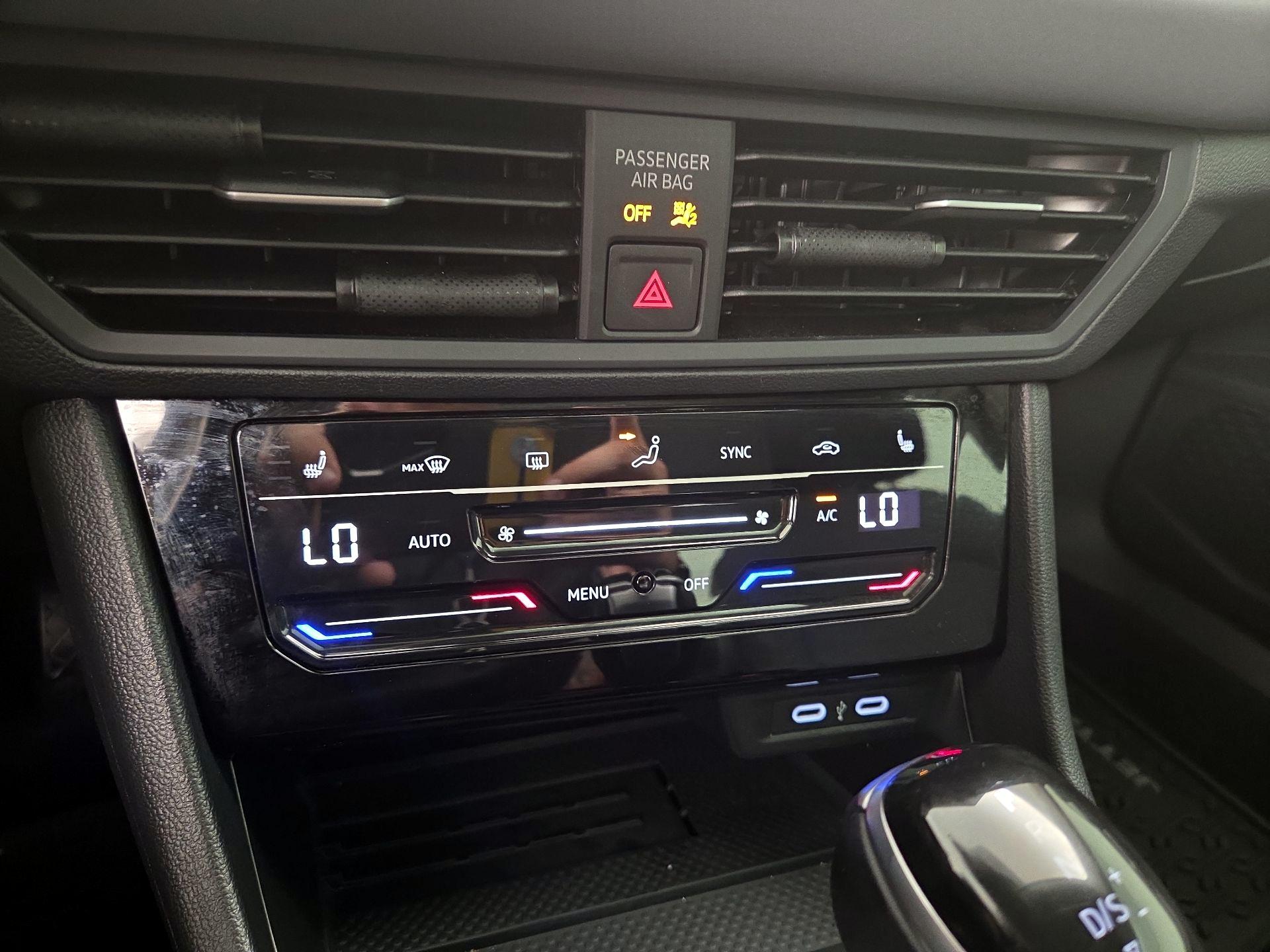 Thumbnail: 2025 Volkswagen Jetta - 16