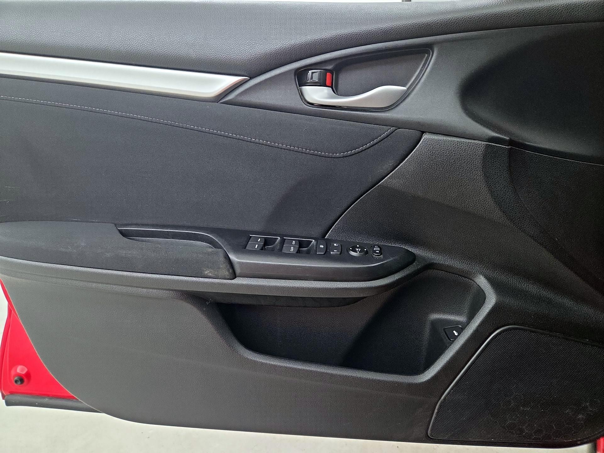 Thumbnail: 2016 Honda Civic - 12