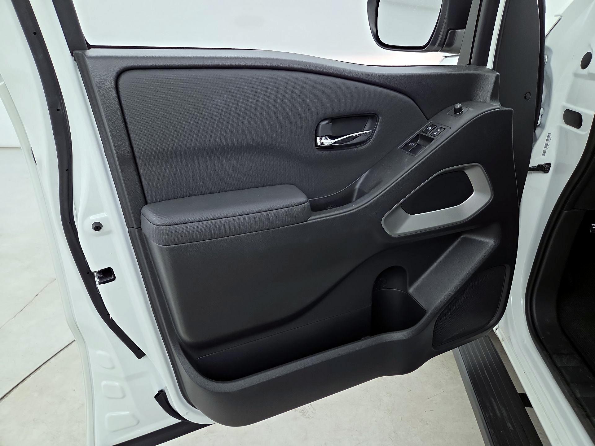 Thumbnail: 2024 Nissan Frontier - 12