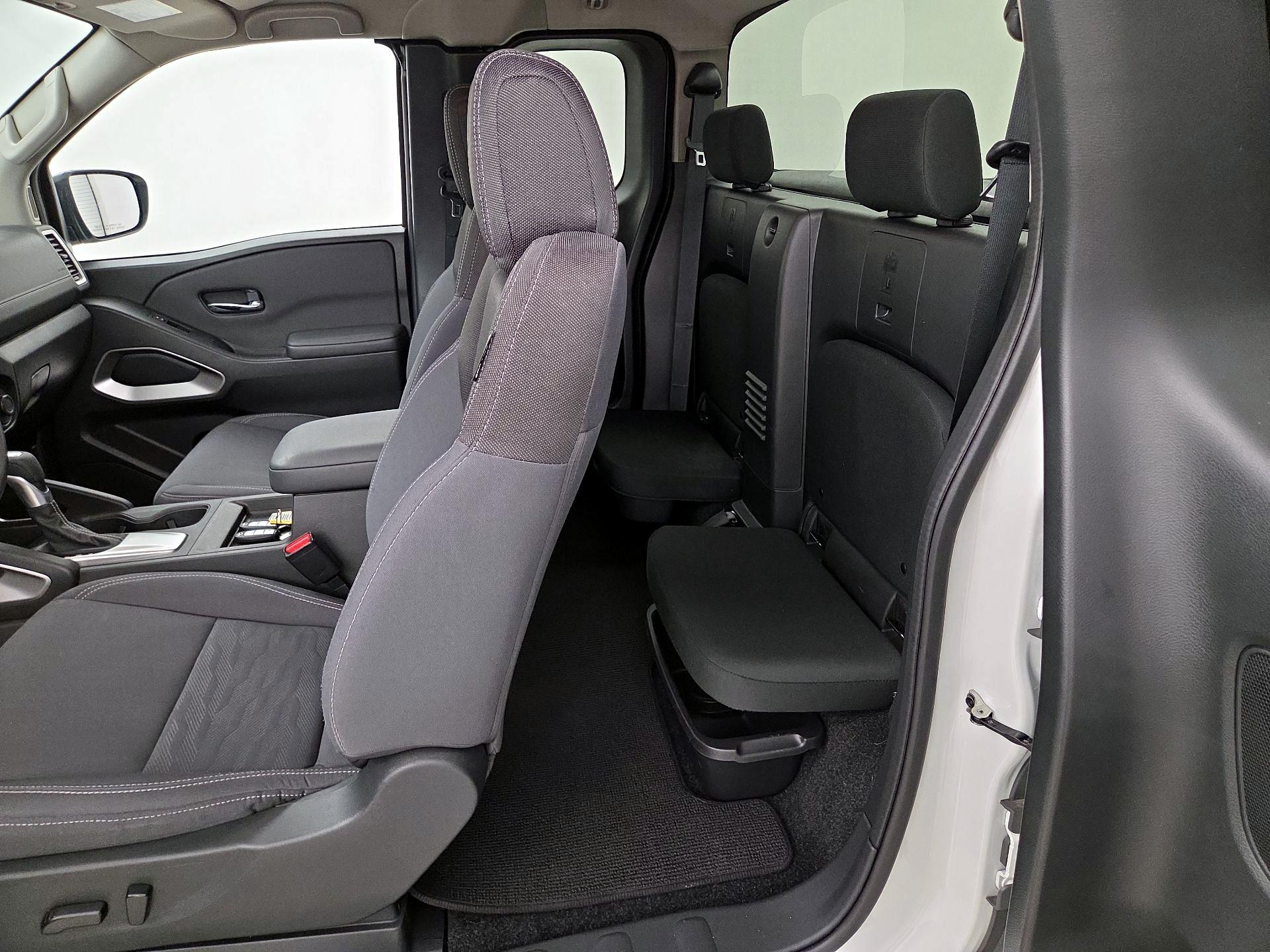 Thumbnail: 2024 Nissan Frontier - 19