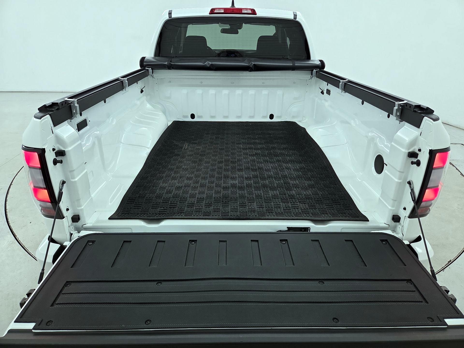 Thumbnail: 2024 Nissan Frontier - 20