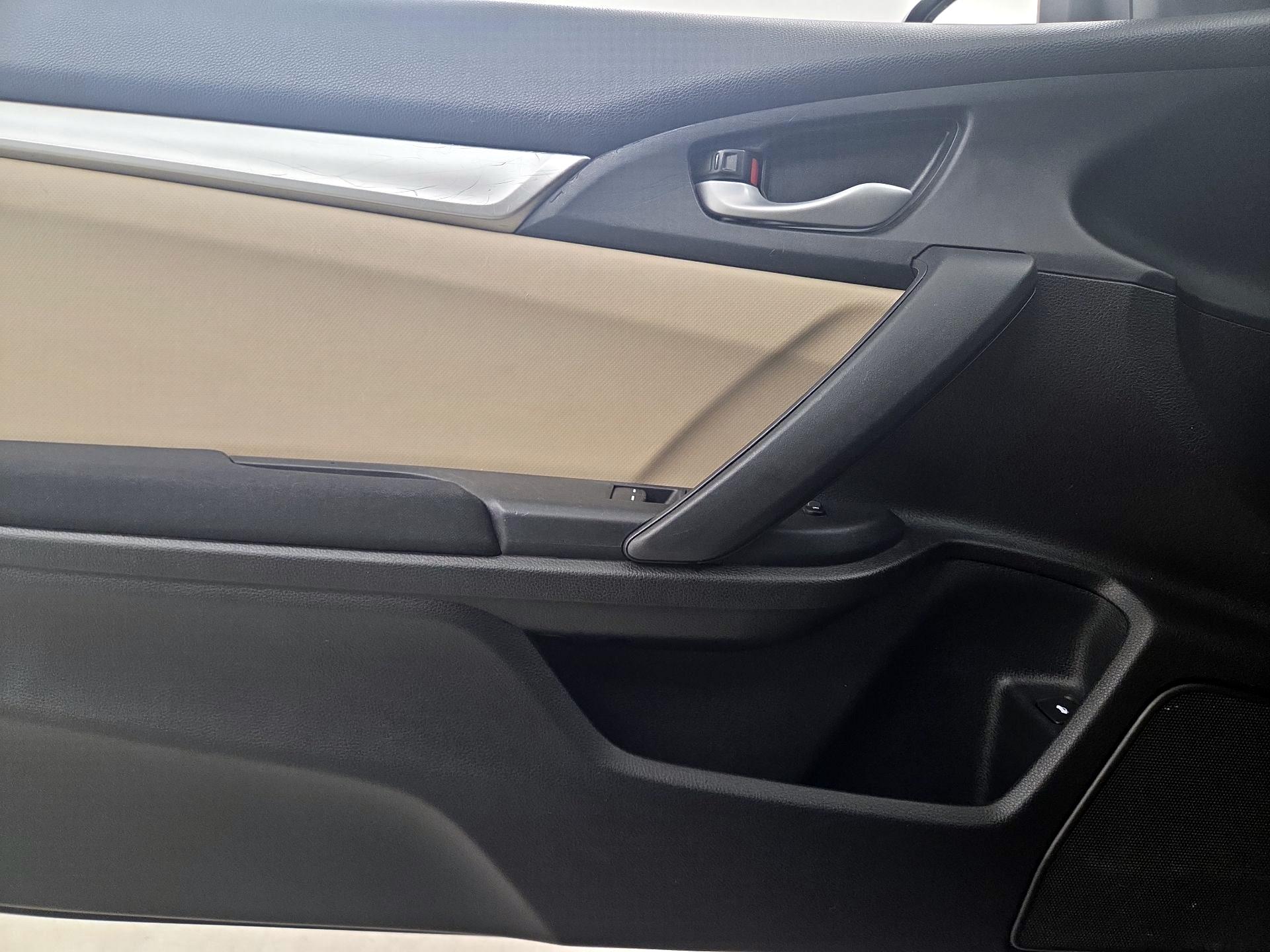 Thumbnail: 2017 Honda Civic - 12