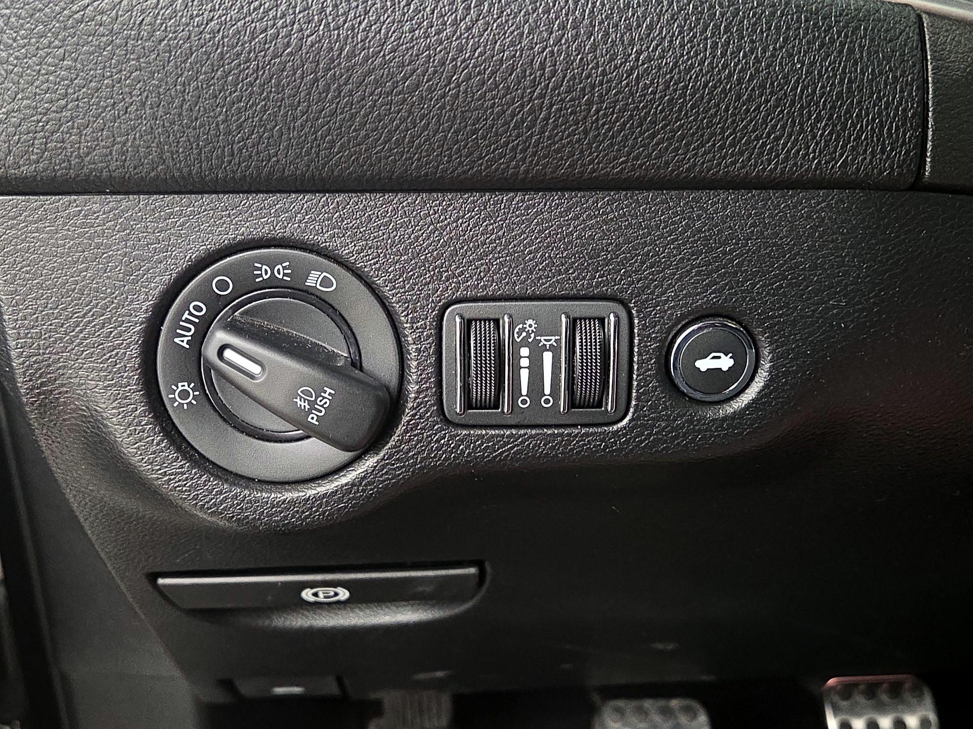 Thumbnail: 2020 Dodge Challenger - 13