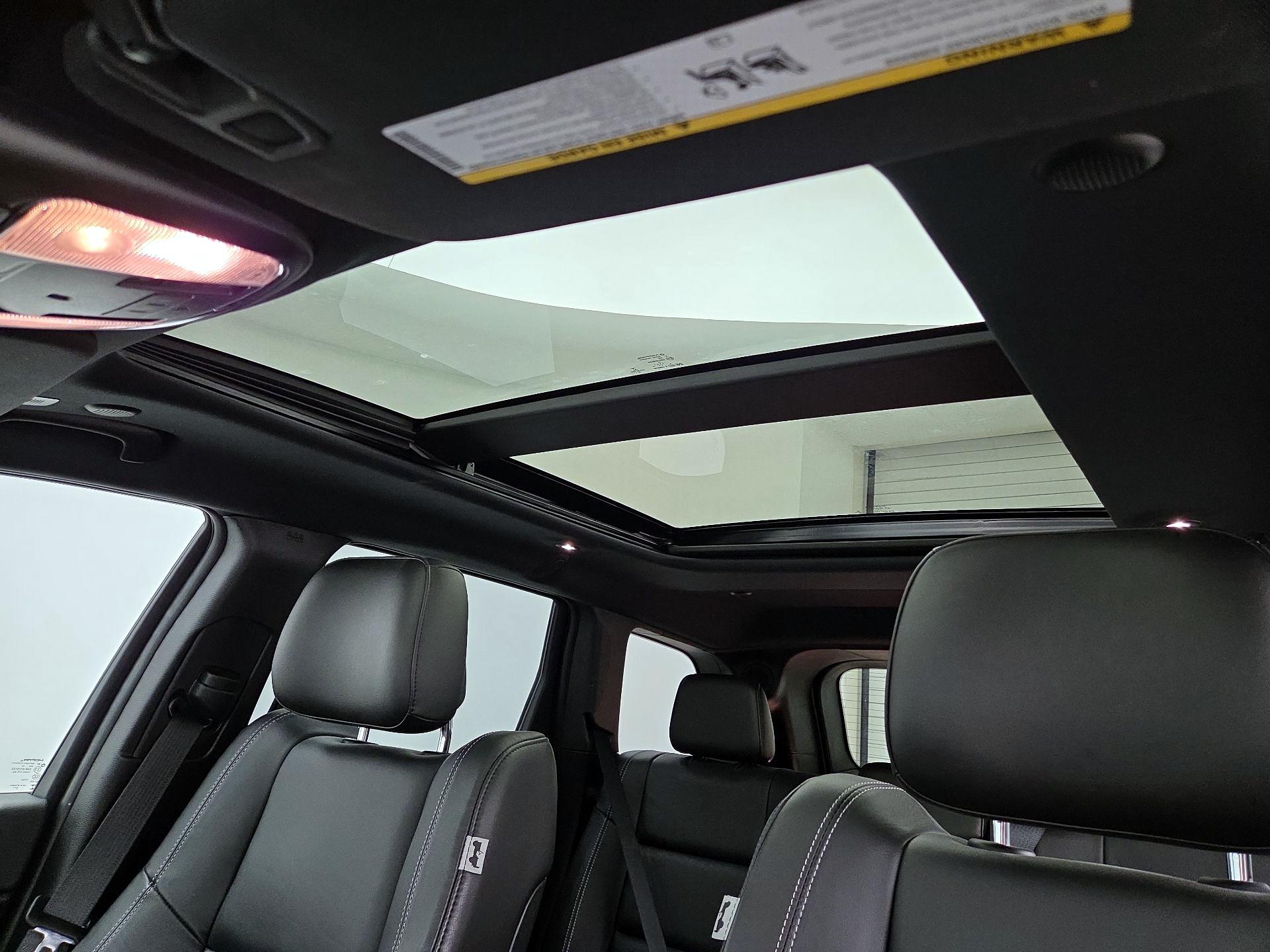 Thumbnail: 2021 Jeep Grand Cherokee - 20