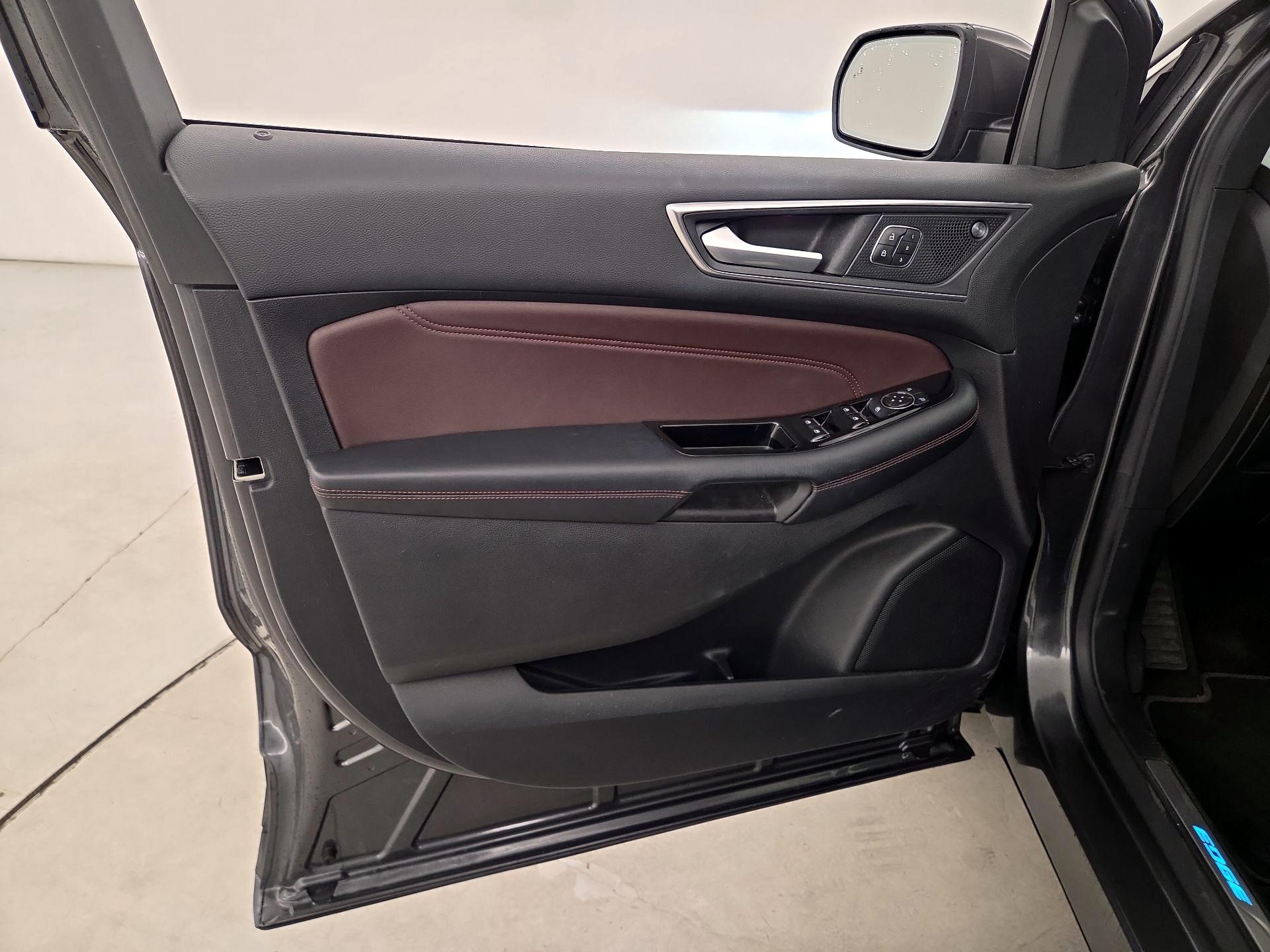 Thumbnail: 2020 Ford Edge - 12