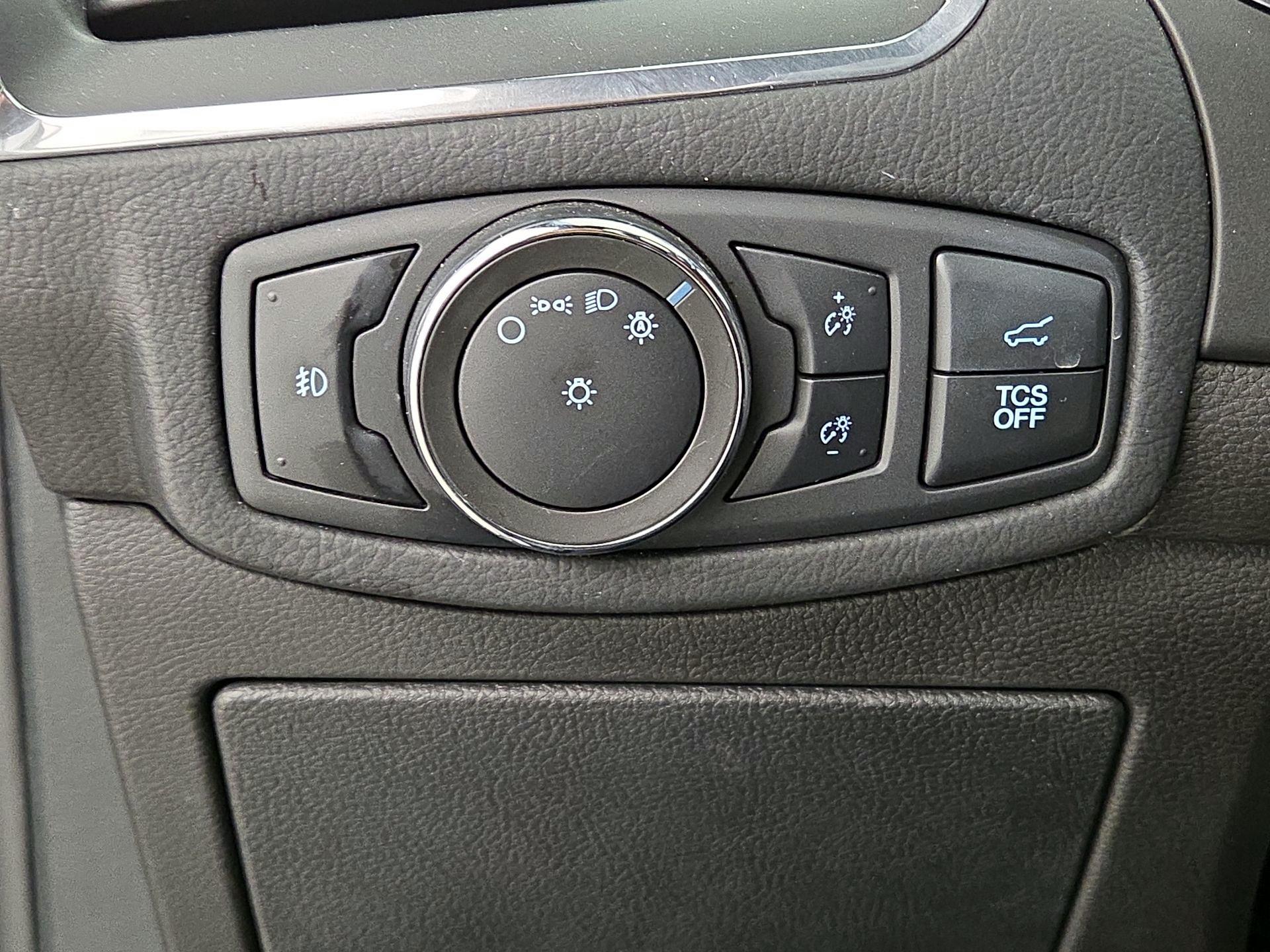 Thumbnail: 2020 Ford Edge - 13