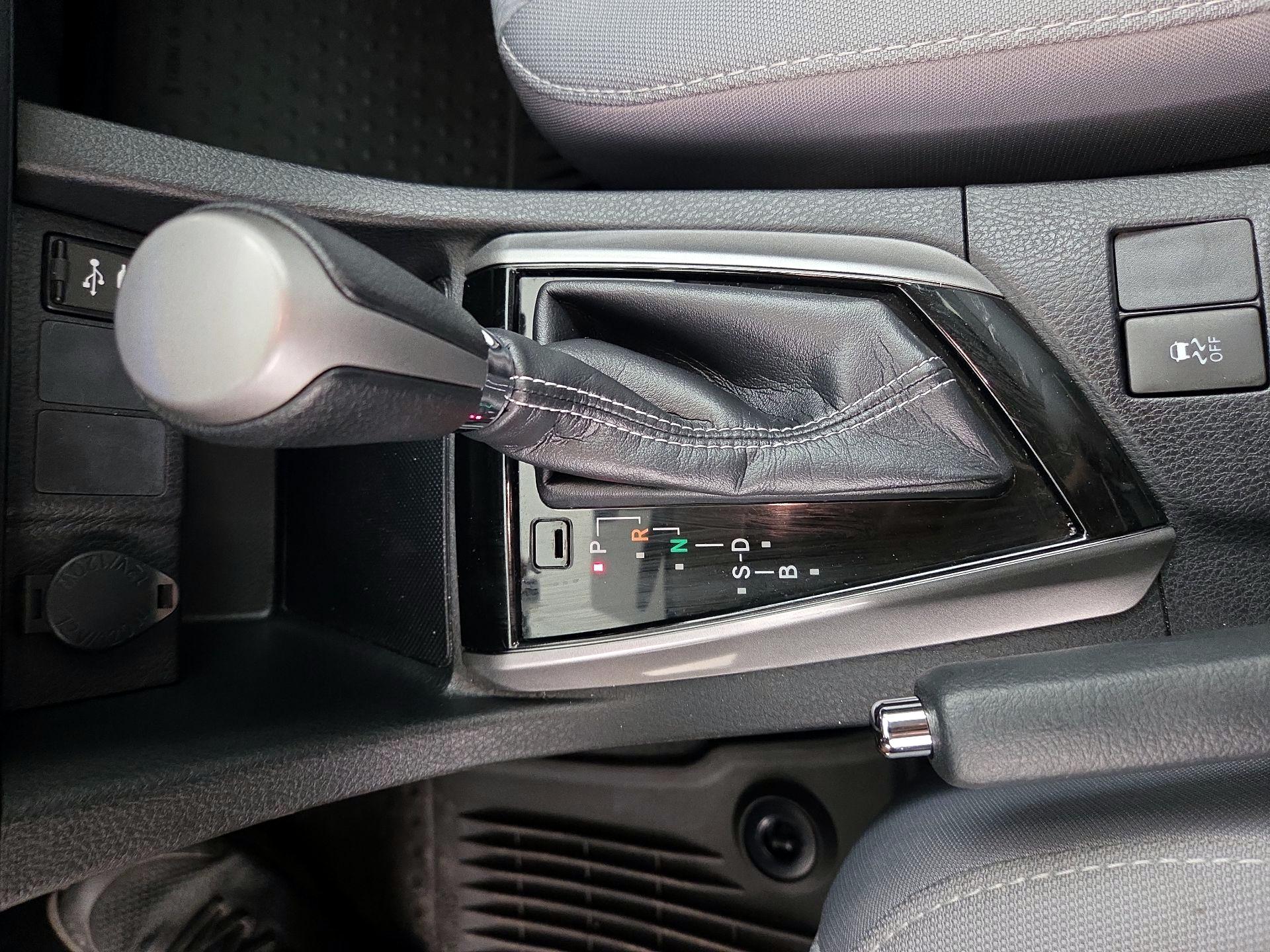Thumbnail: 2016 Toyota Corolla - 17