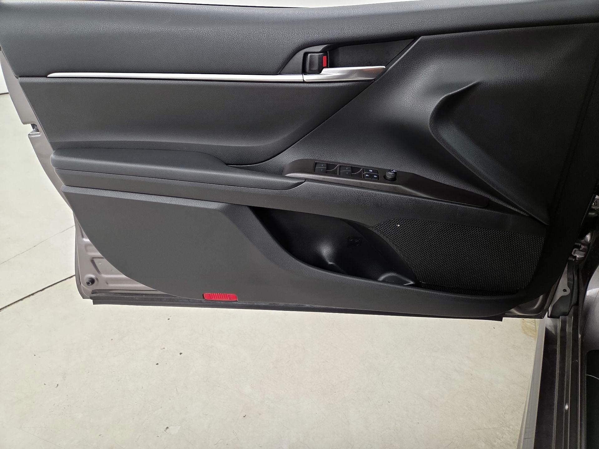 Thumbnail: 2023 Toyota Camry - 12