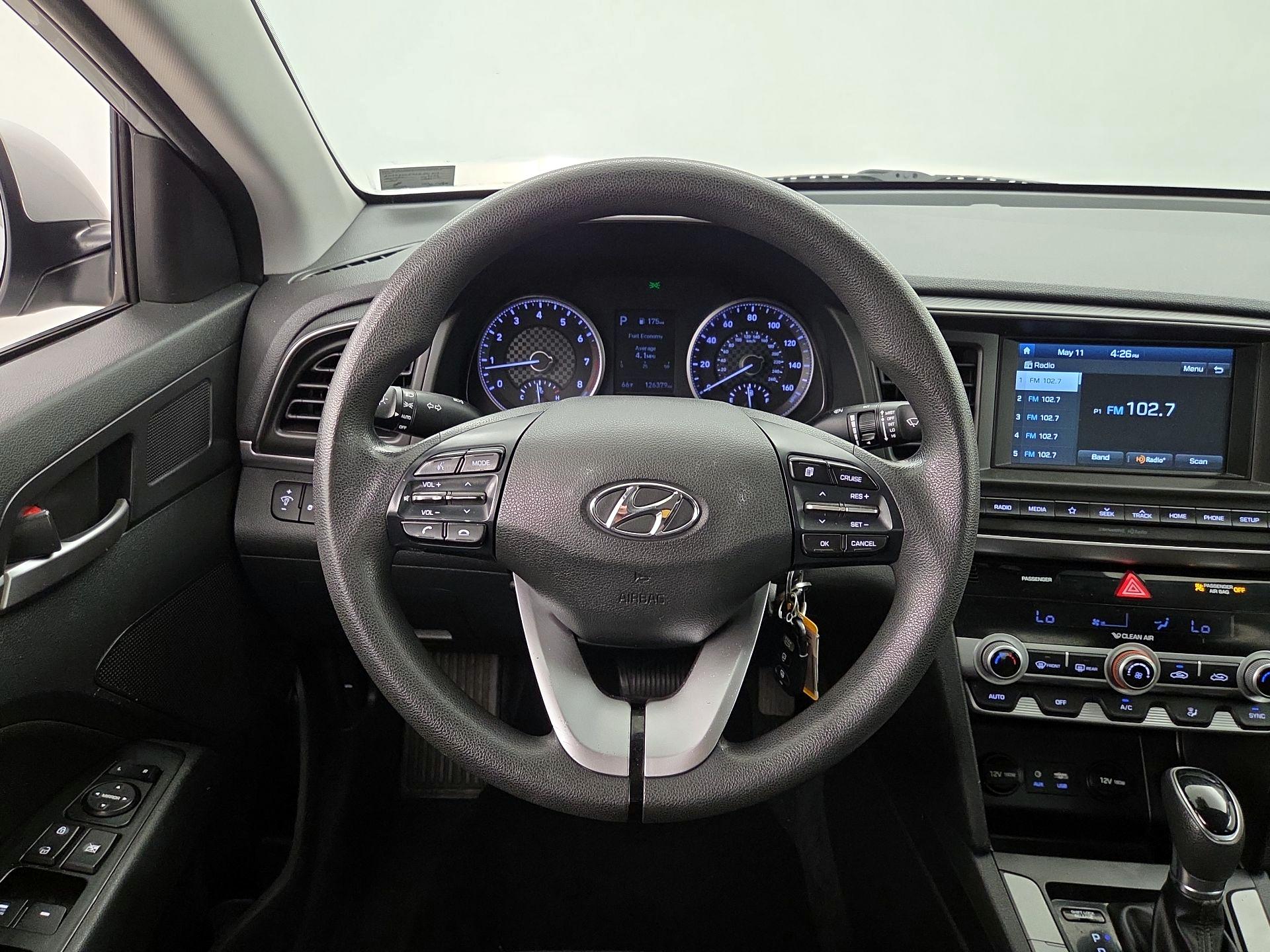 Thumbnail: 2020 Hyundai Elantra - 10
