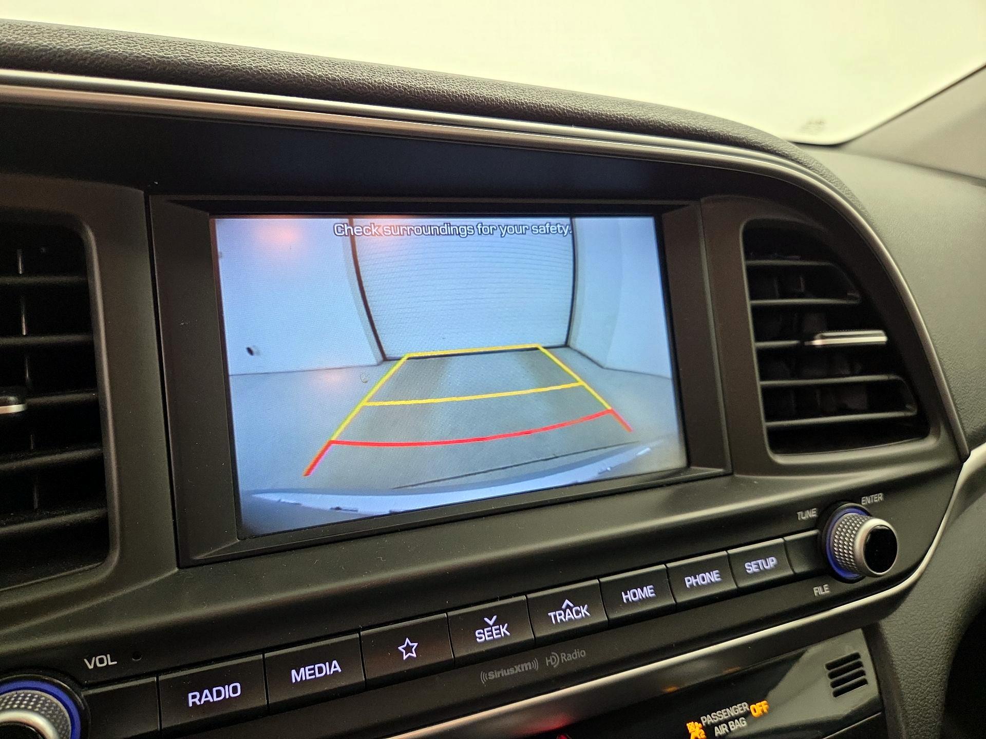 Thumbnail: 2020 Hyundai Elantra - 14