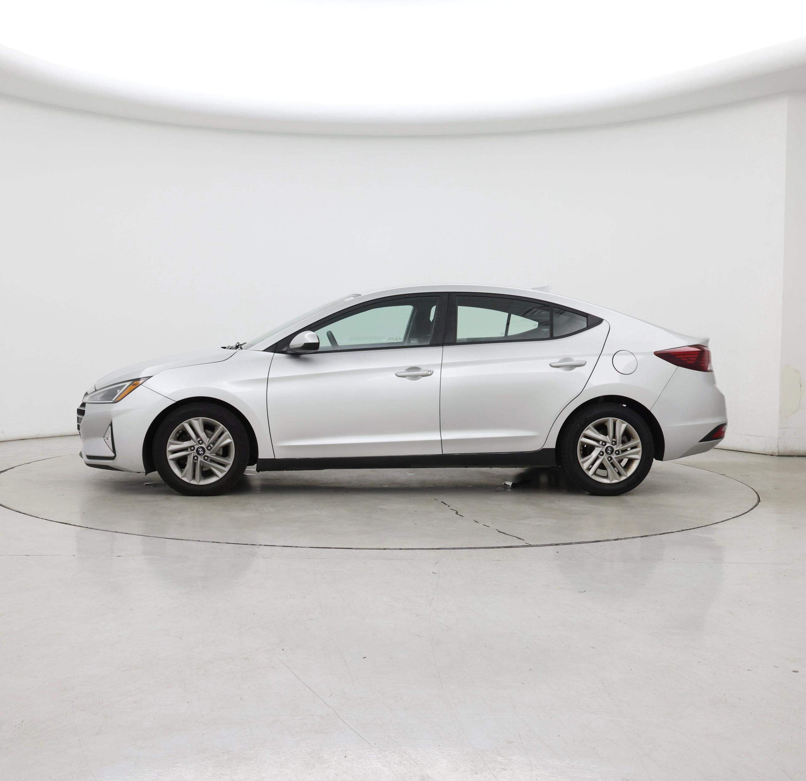 Thumbnail: 2020 Hyundai Elantra - 3