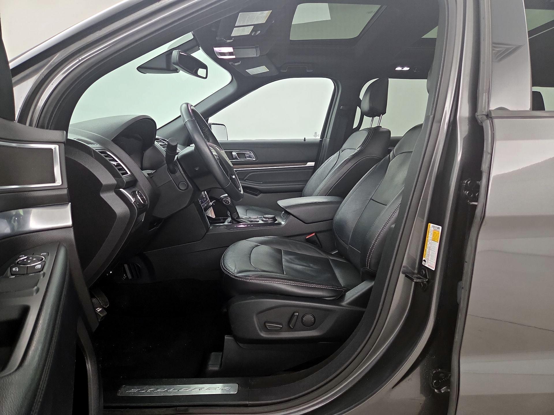 Thumbnail: 2019 Ford Explorer - 11