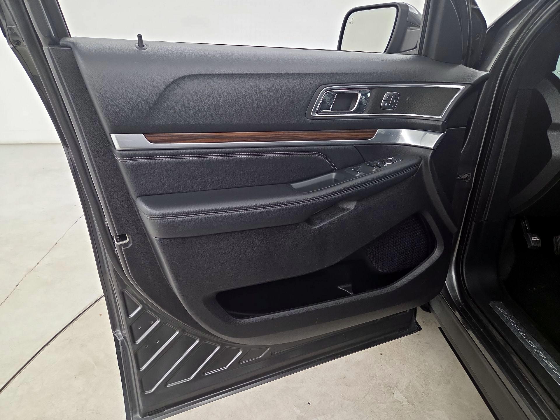 Thumbnail: 2019 Ford Explorer - 12