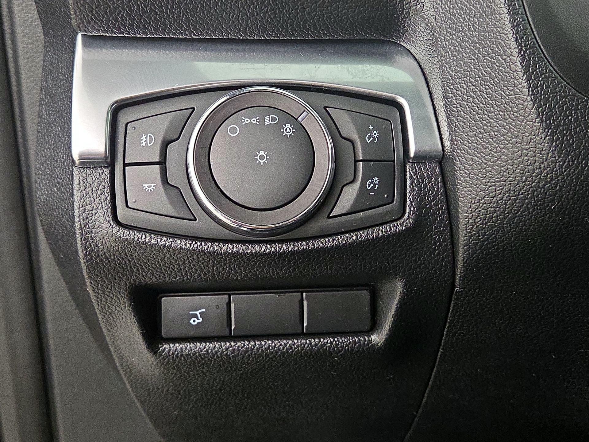 Thumbnail: 2019 Ford Explorer - 13