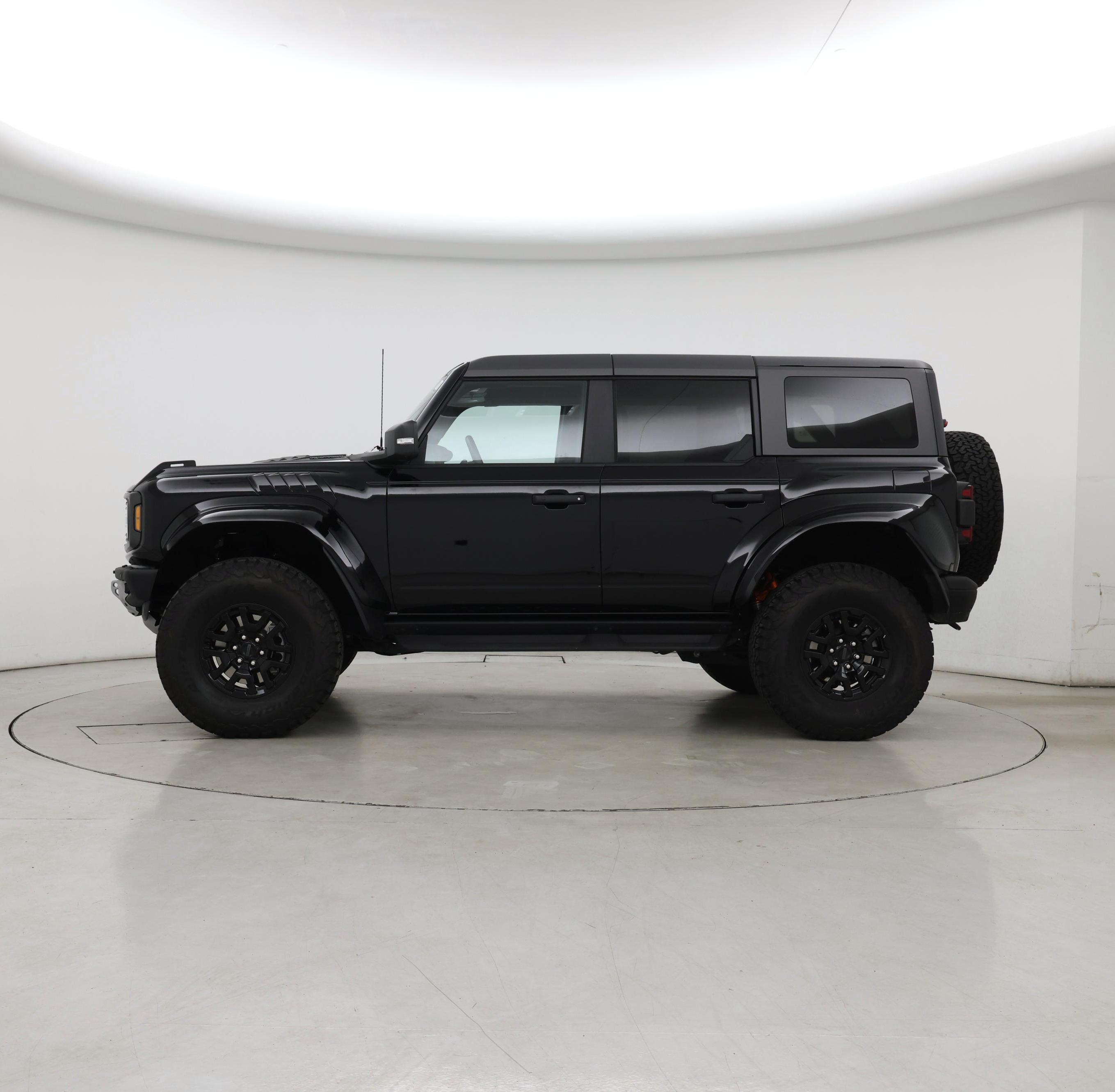 Thumbnail: 2024 Ford Bronco - 3