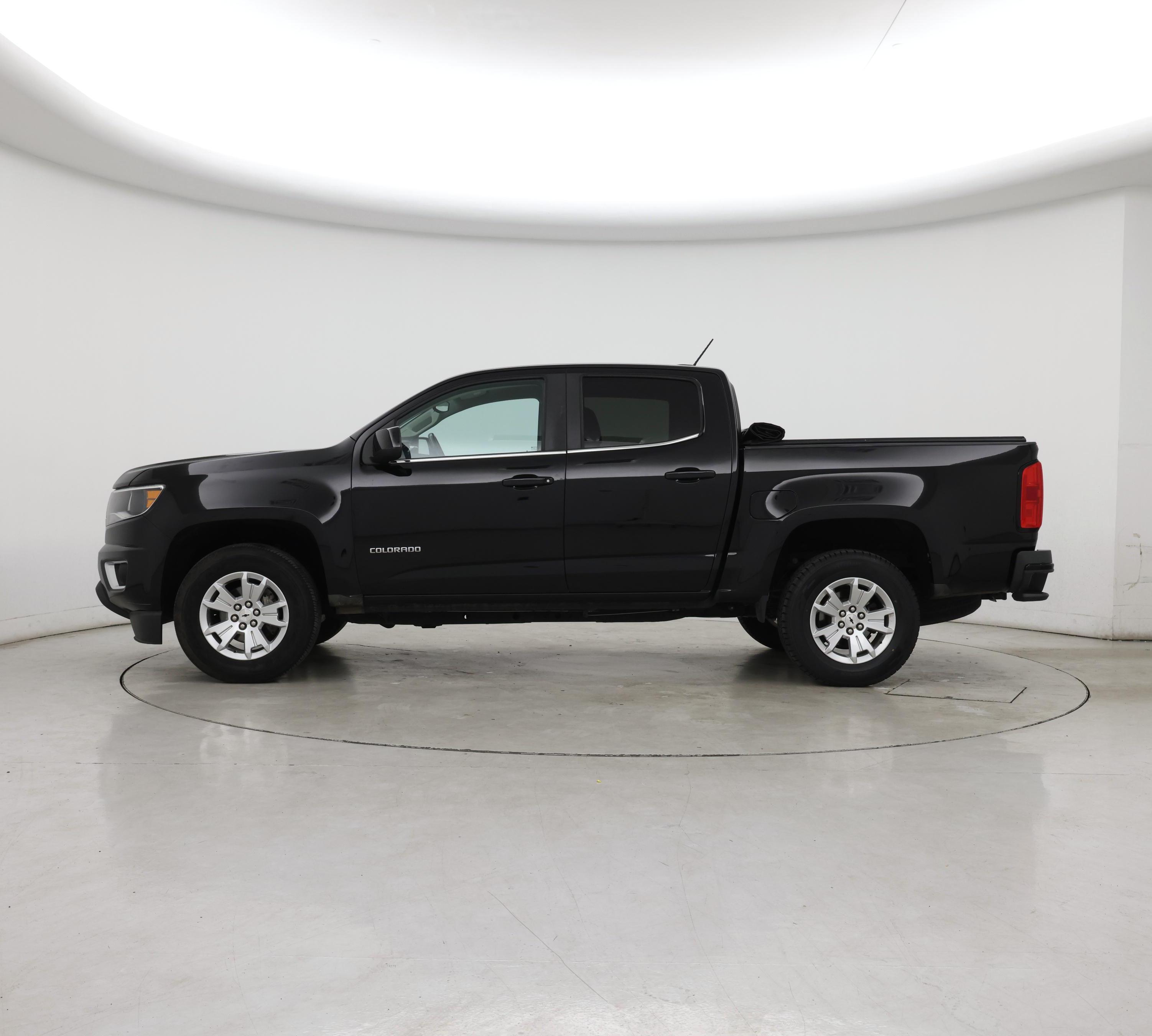 Thumbnail: 2020 Chevrolet Colorado - 3