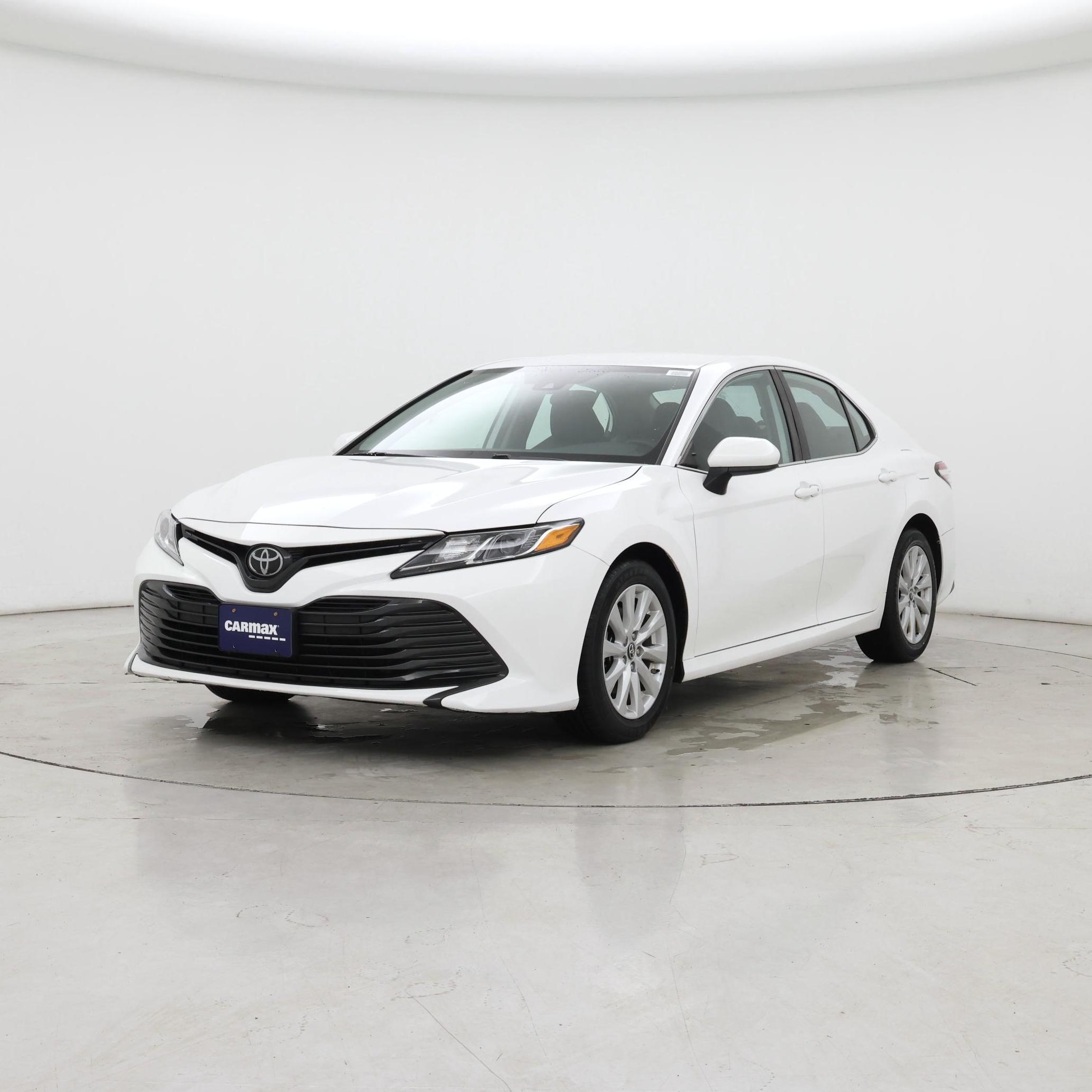 Thumbnail: 2019 Toyota Camry - 4