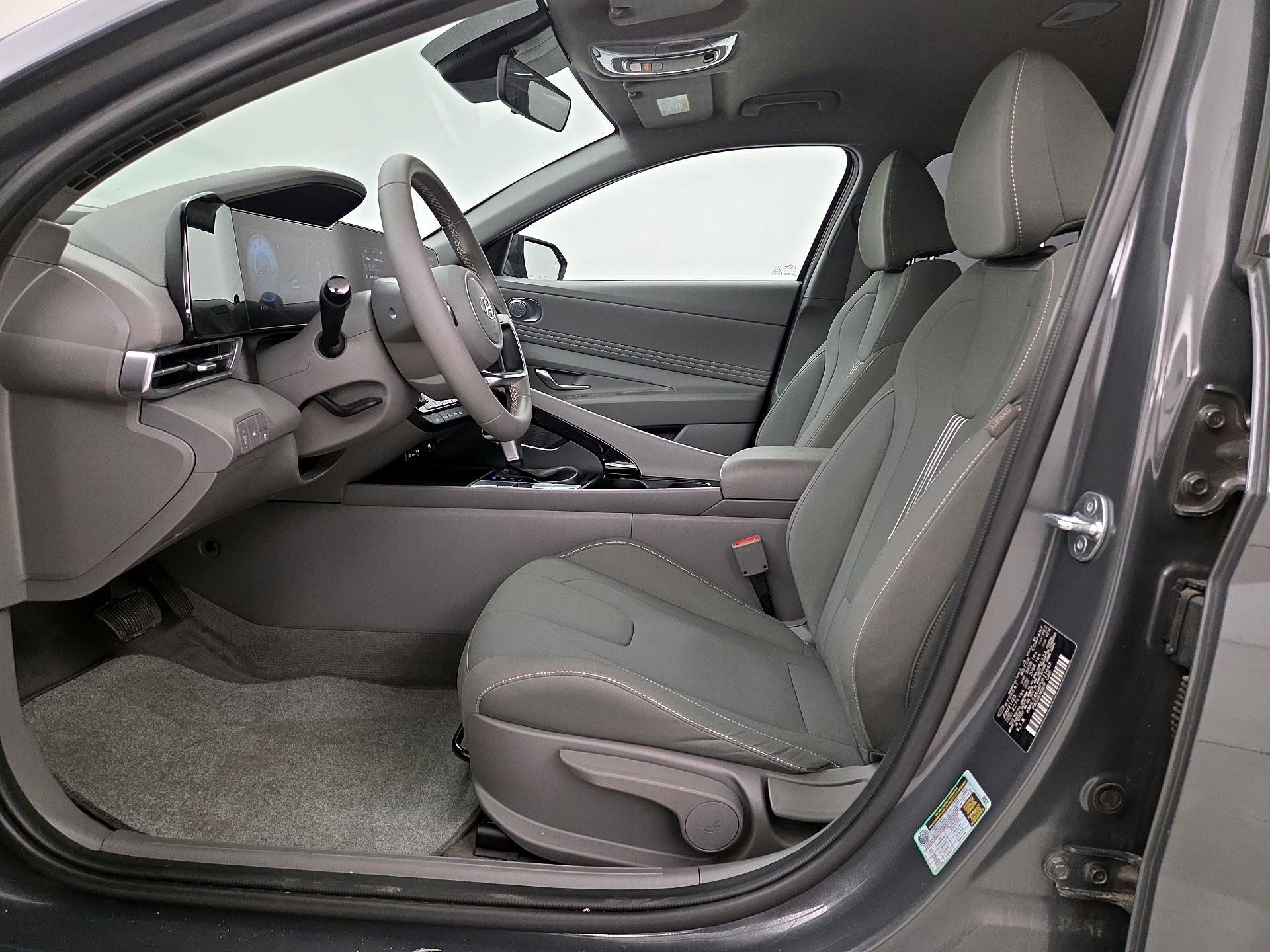 Thumbnail: 2023 Hyundai Elantra - 11