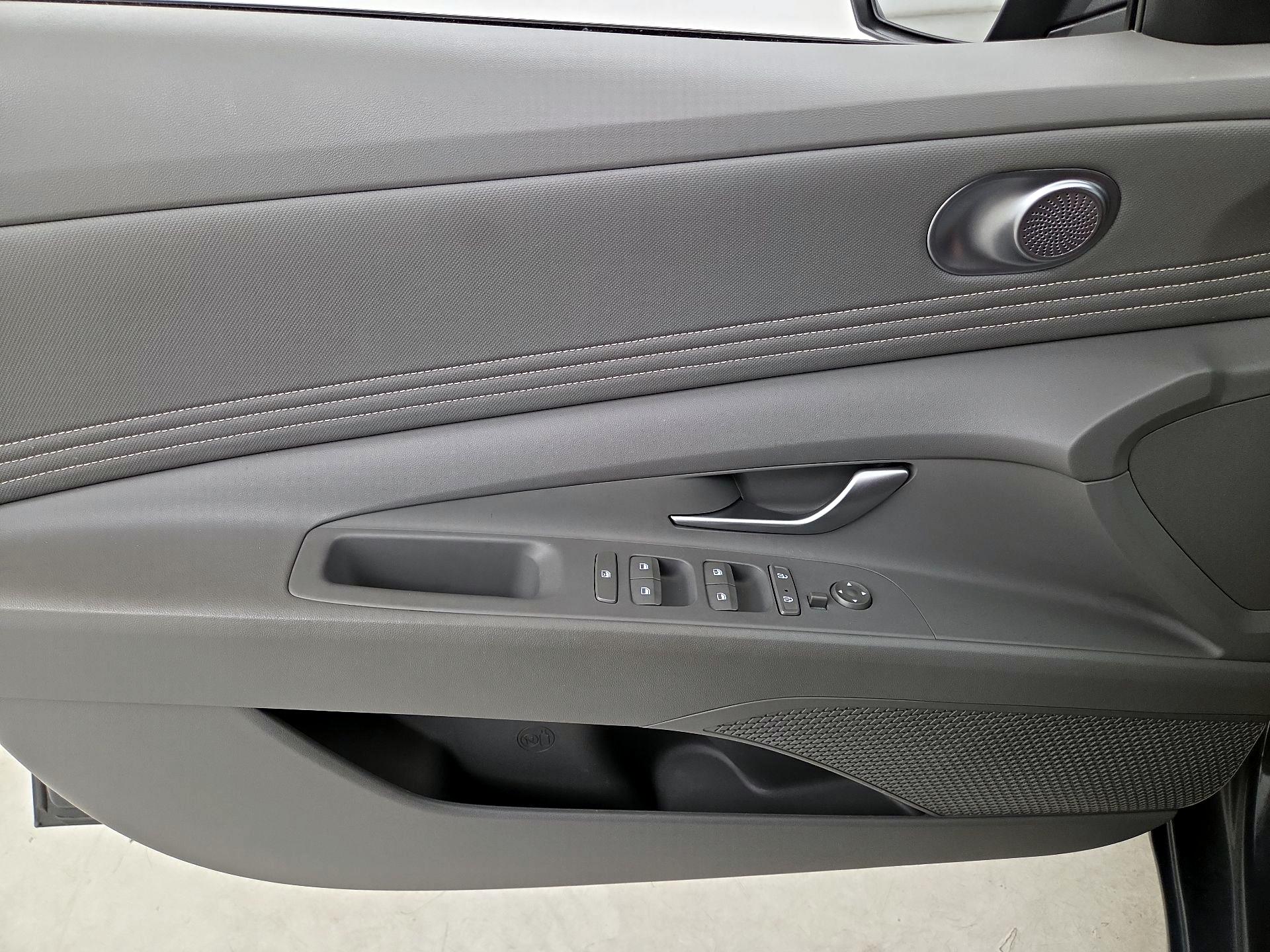 Thumbnail: 2023 Hyundai Elantra - 12