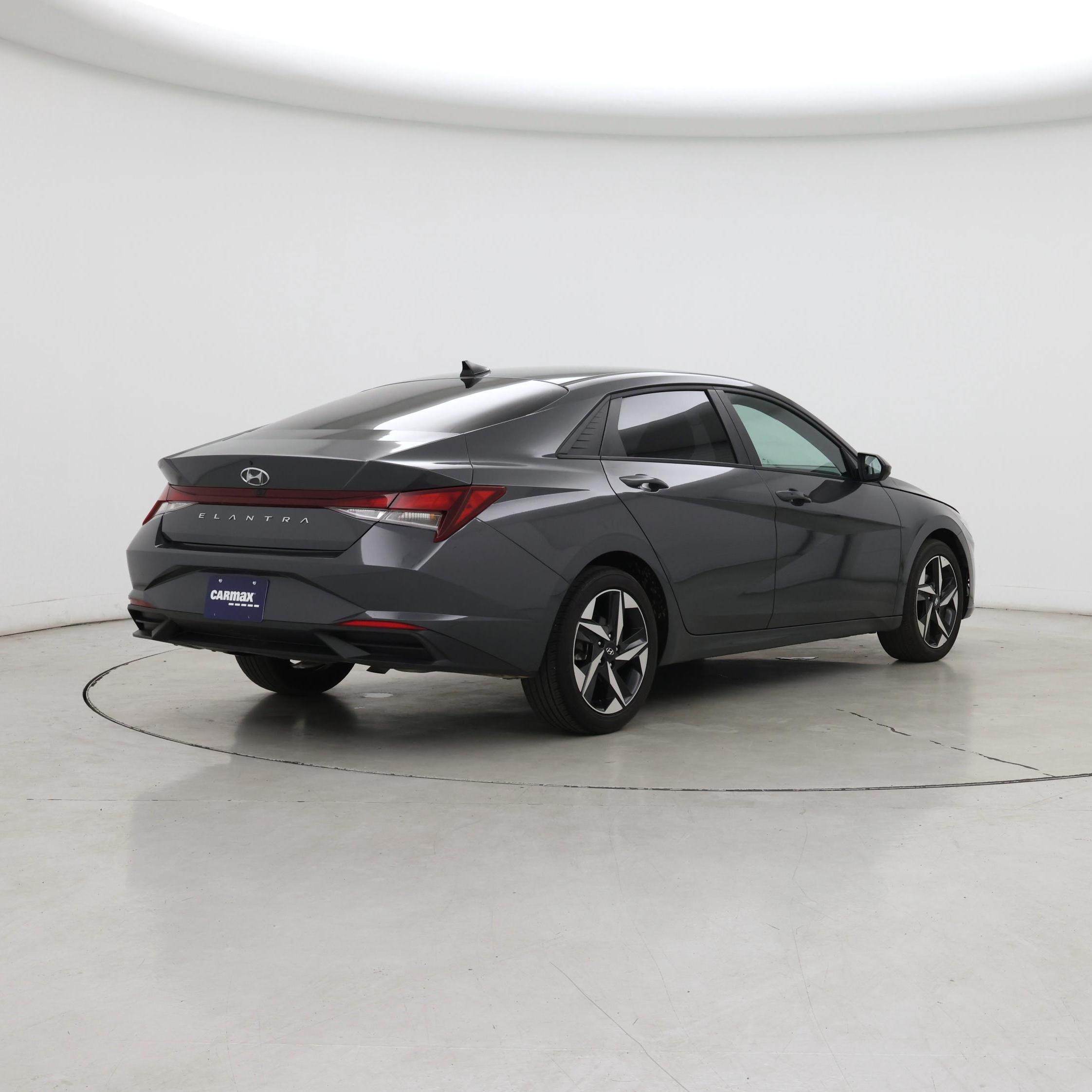 Thumbnail: 2023 Hyundai Elantra - 8