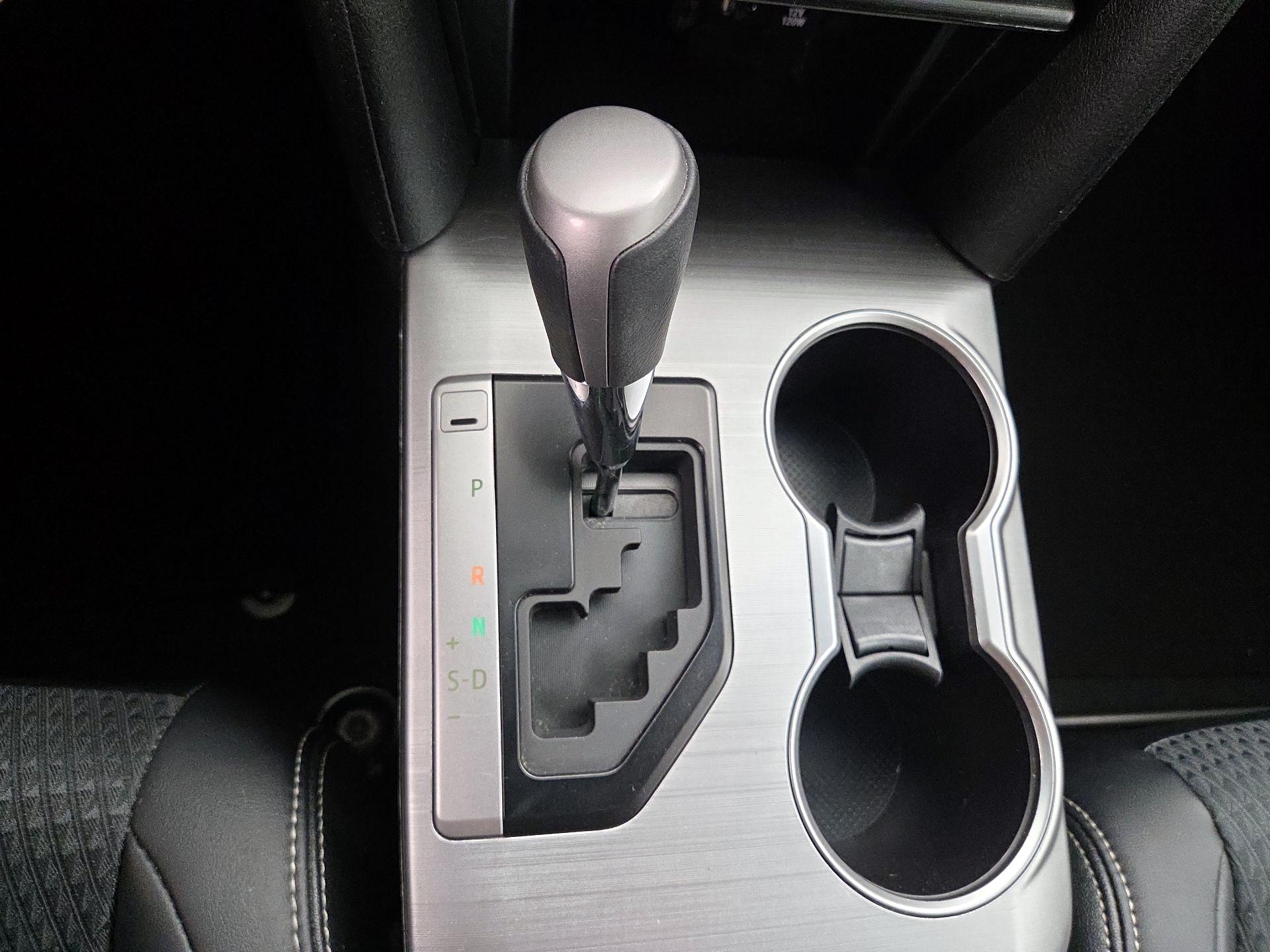 Thumbnail: 2014 Toyota Camry - 17