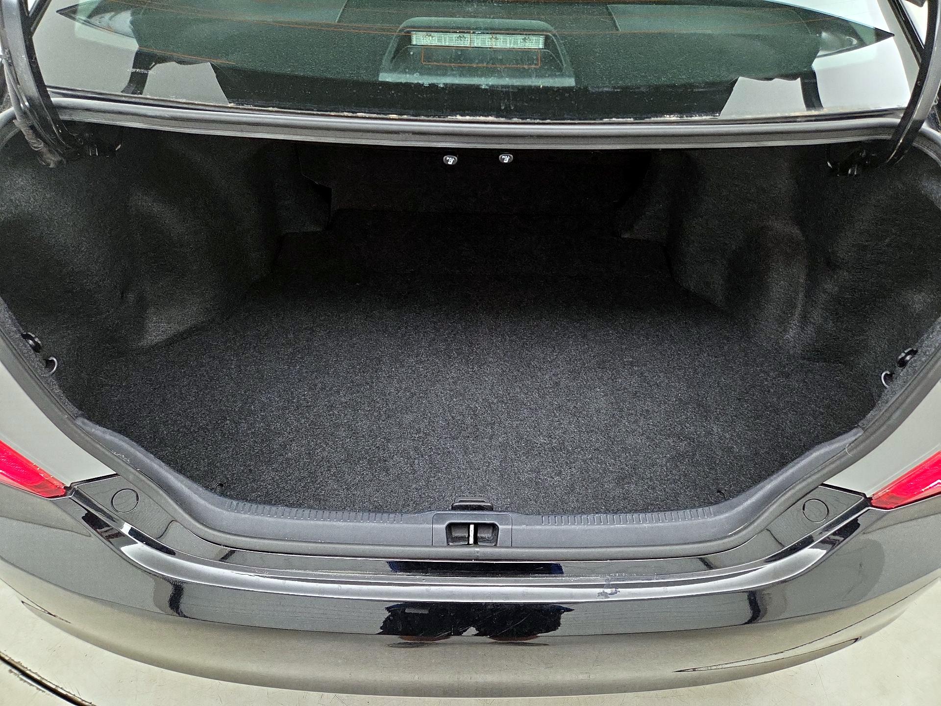 Thumbnail: 2014 Toyota Camry - 20