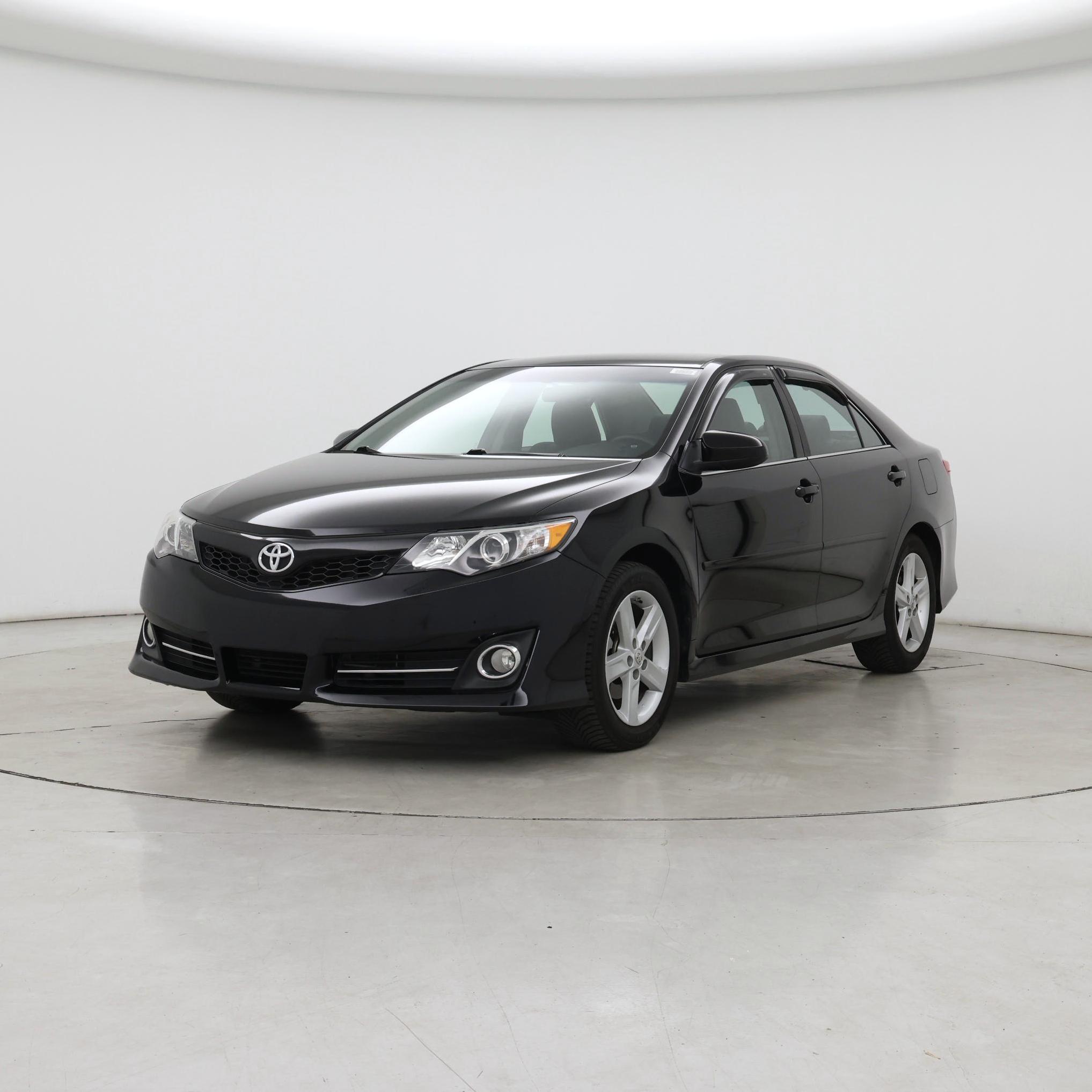 Thumbnail: 2014 Toyota Camry - 4