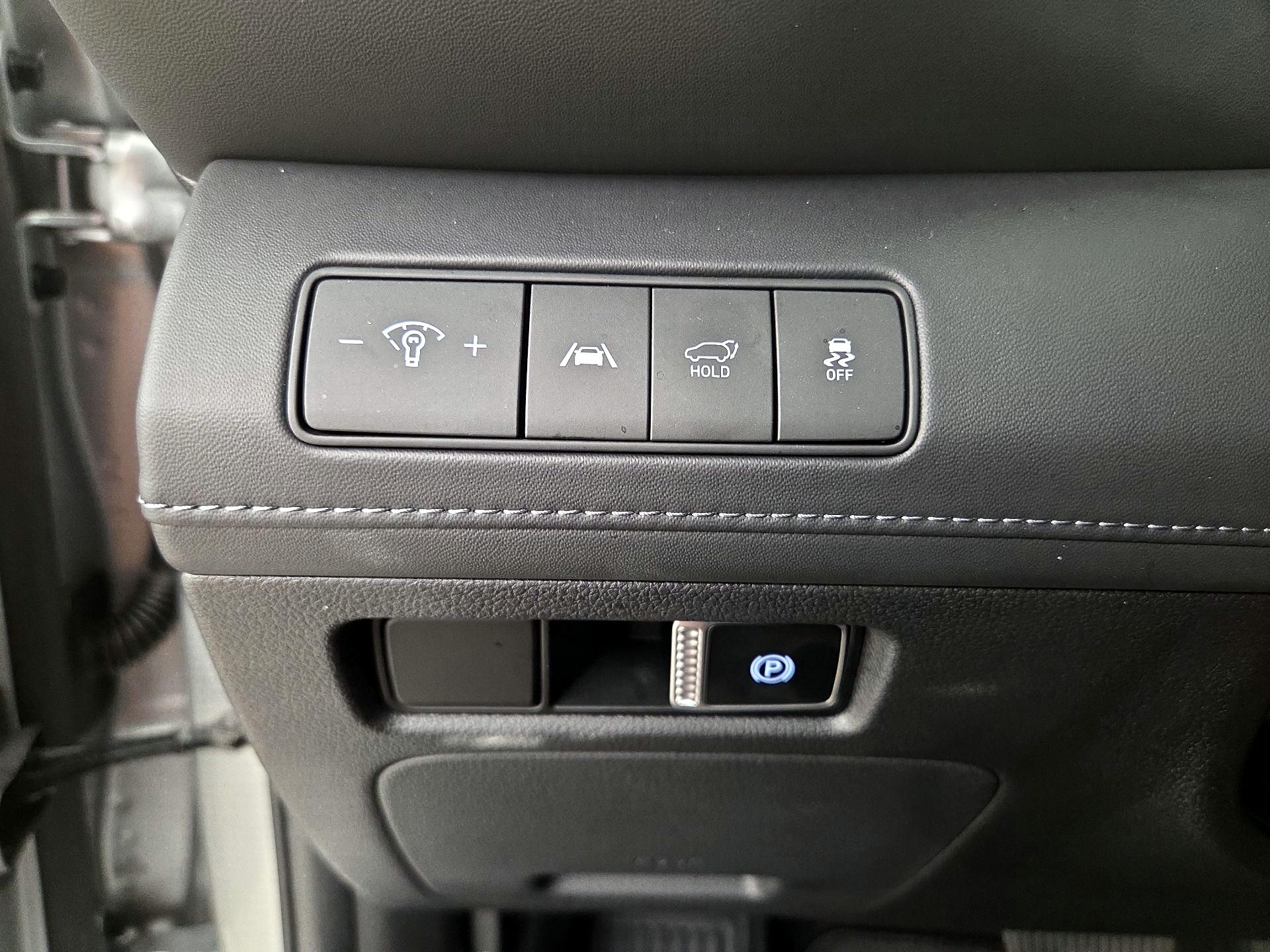 Thumbnail: 2023 Hyundai Santa Fe - 13