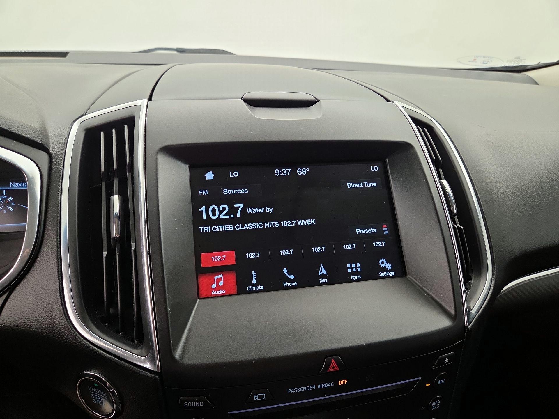 Thumbnail: 2018 Ford Edge - 16