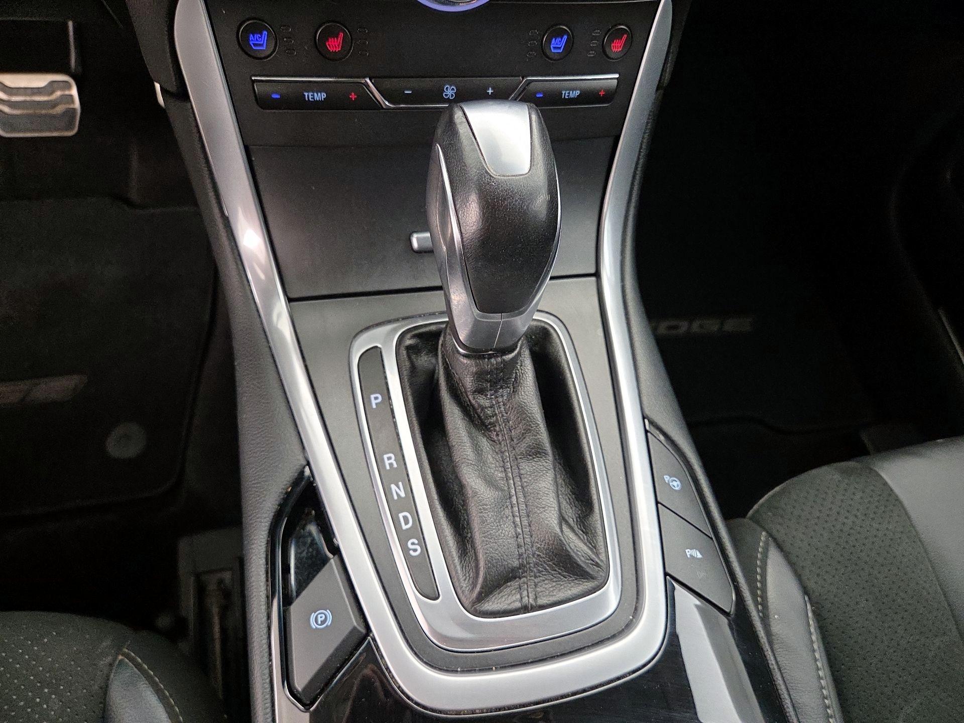 Thumbnail: 2018 Ford Edge - 18