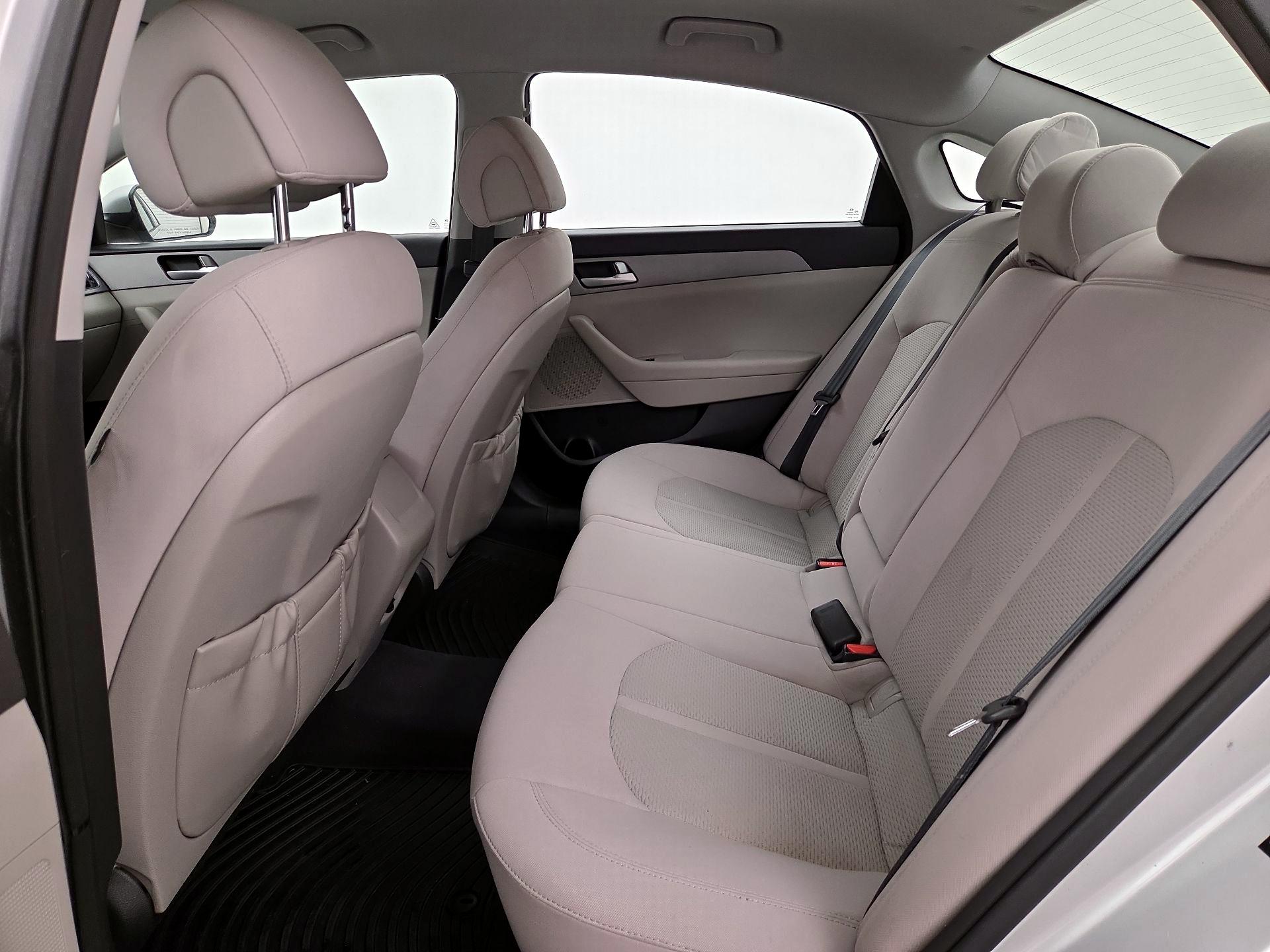 Thumbnail: 2015 Hyundai Sonata - 18