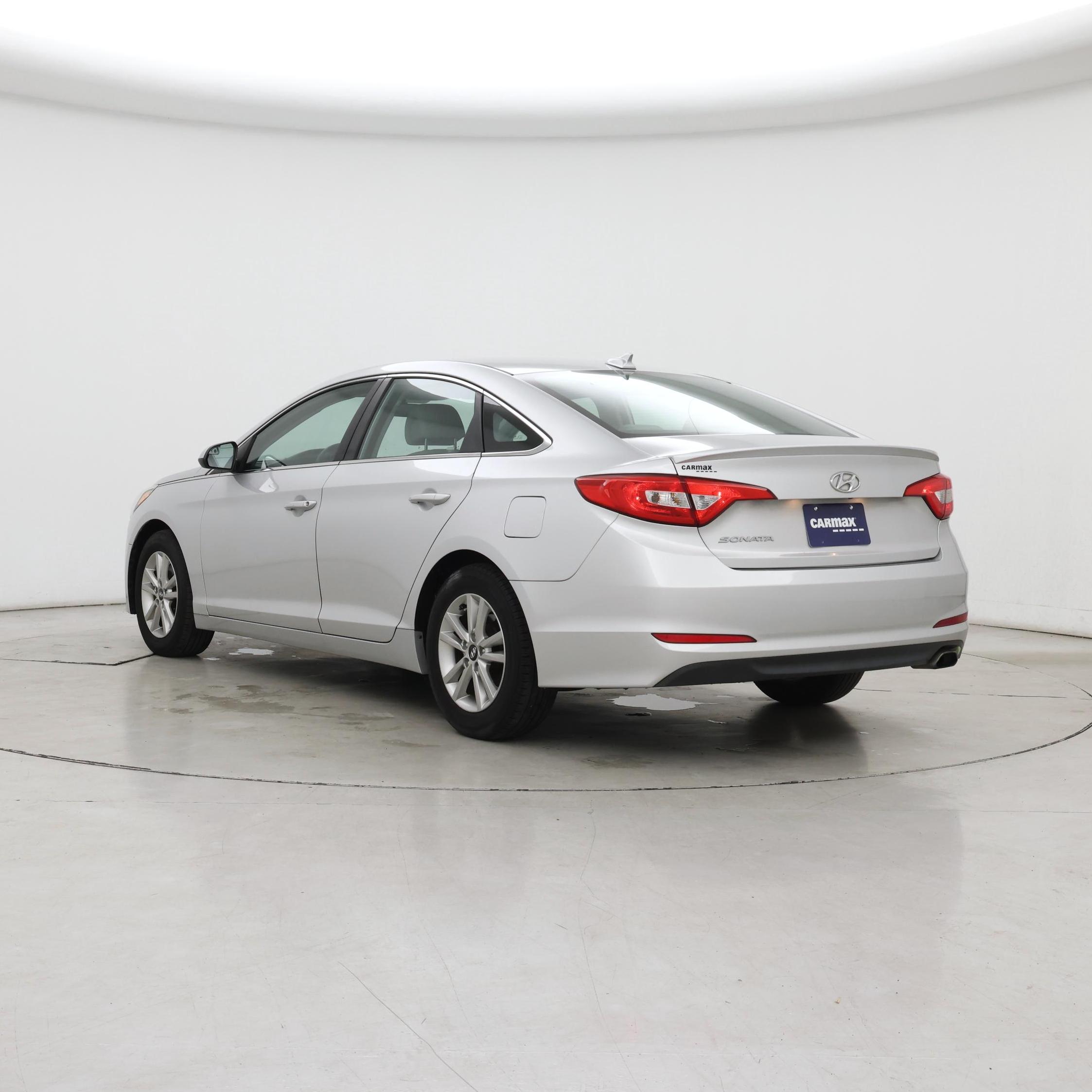 Thumbnail: 2015 Hyundai Sonata - 2