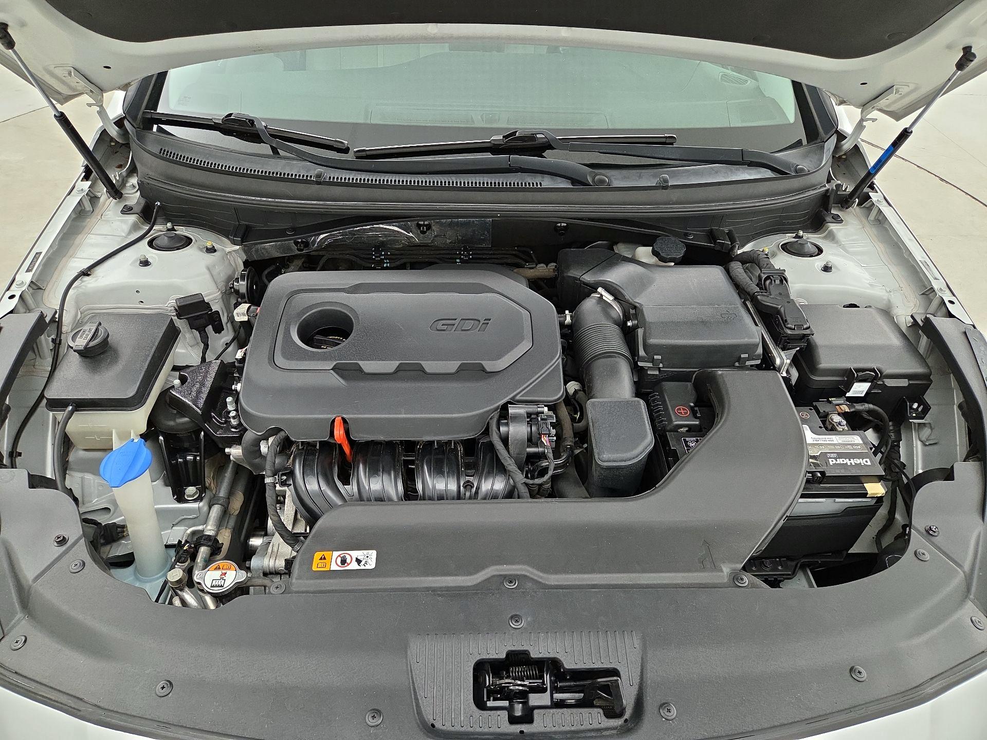 Thumbnail: 2015 Hyundai Sonata - 20