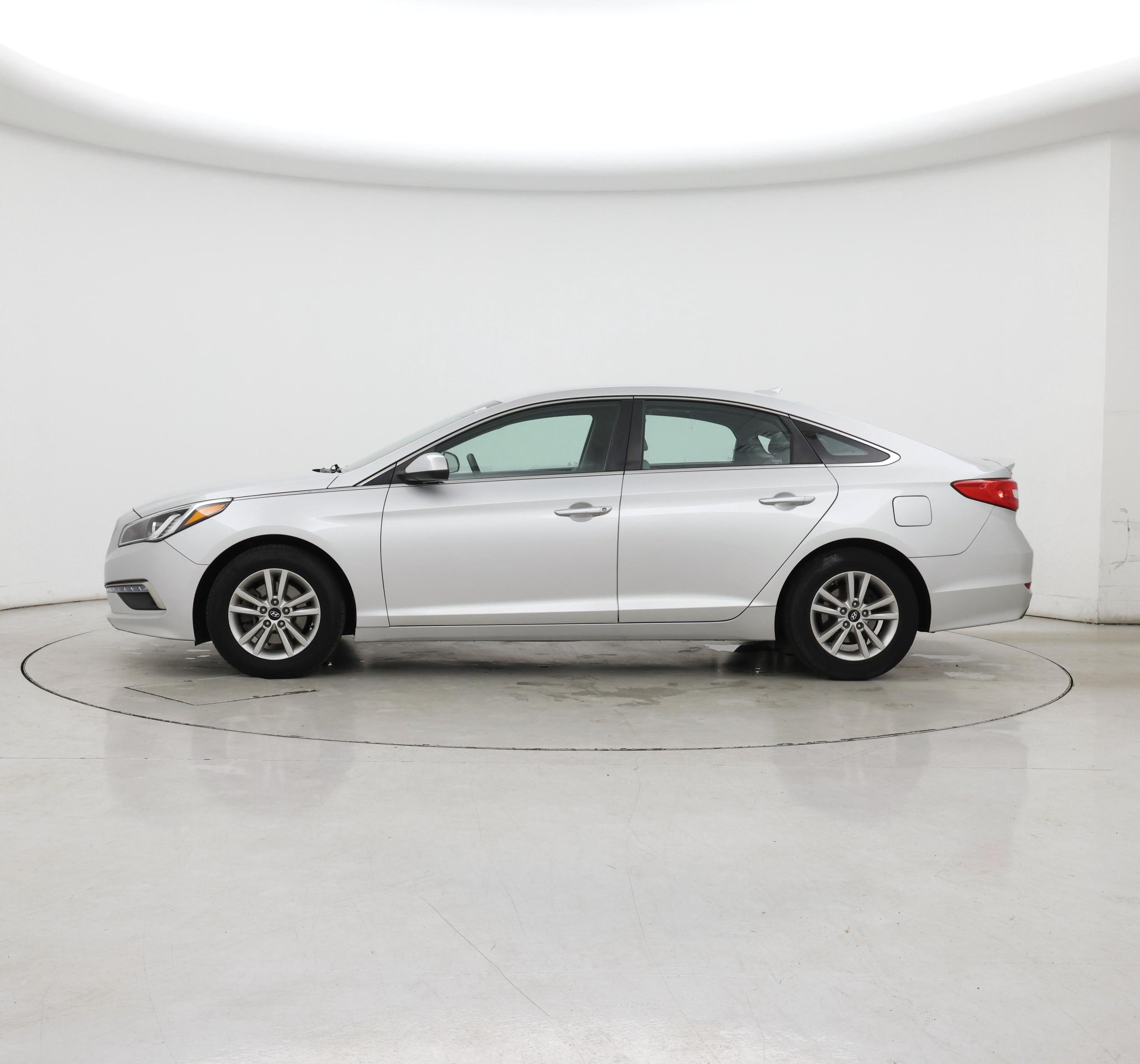 Thumbnail: 2015 Hyundai Sonata - 3
