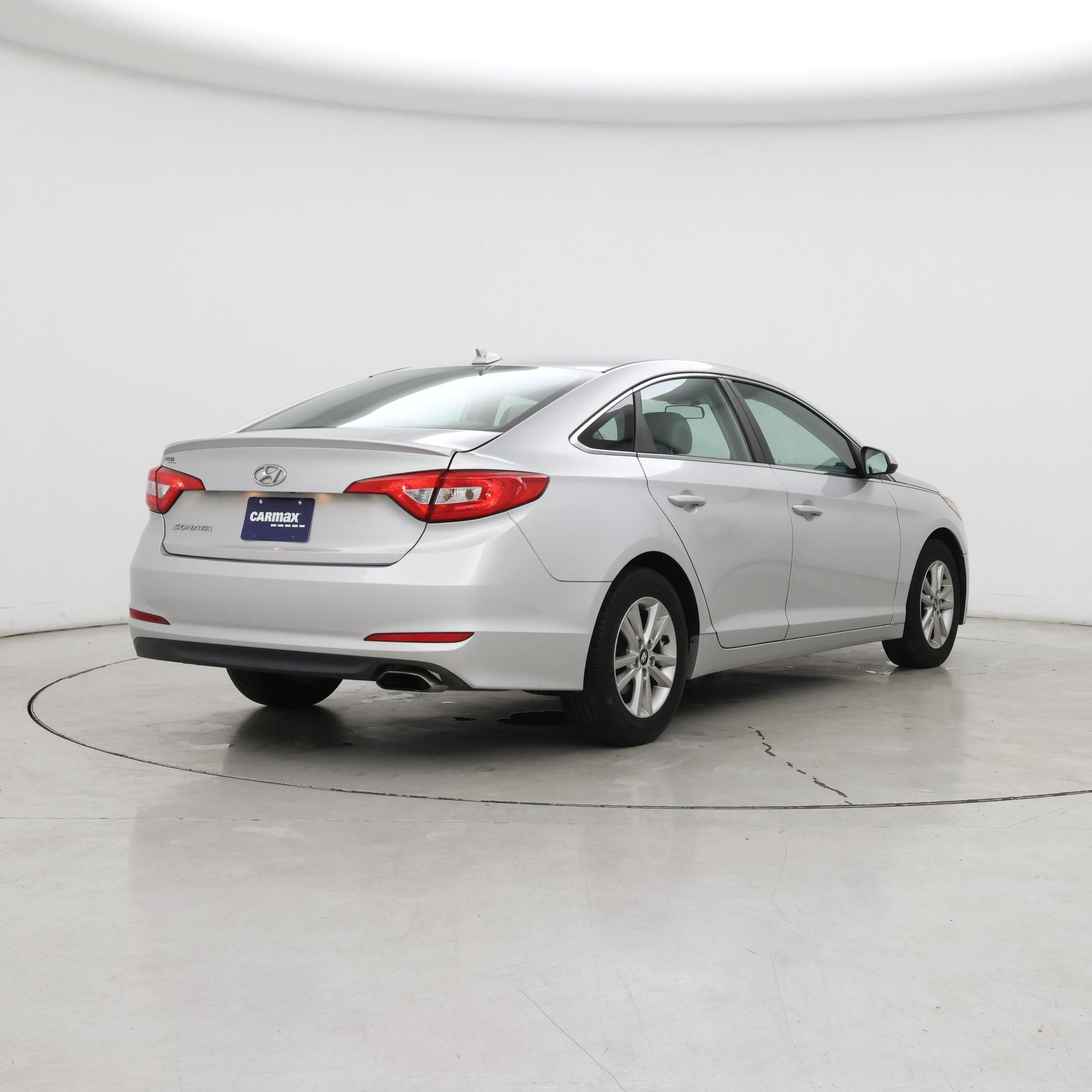 Thumbnail: 2015 Hyundai Sonata - 8