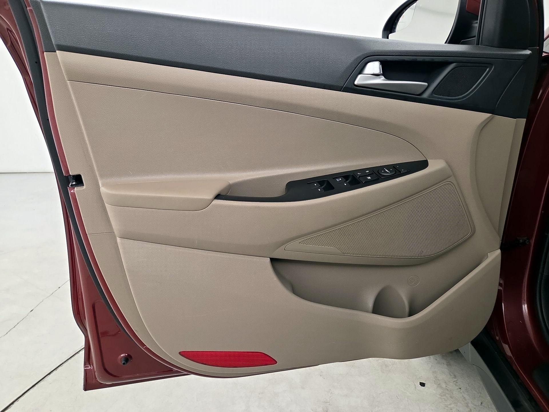 Thumbnail: 2020 Hyundai Tucson - 12