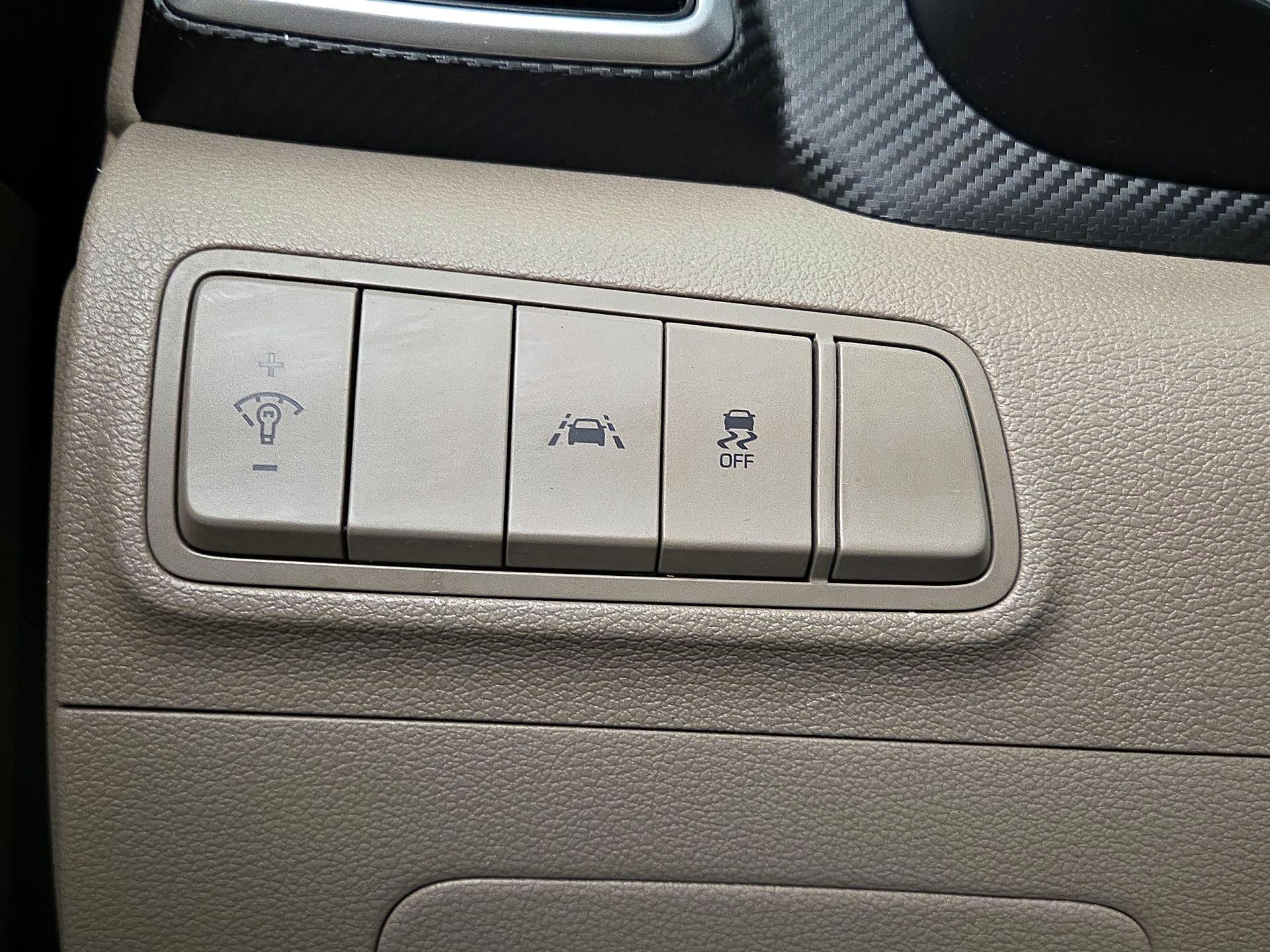 Thumbnail: 2020 Hyundai Tucson - 13