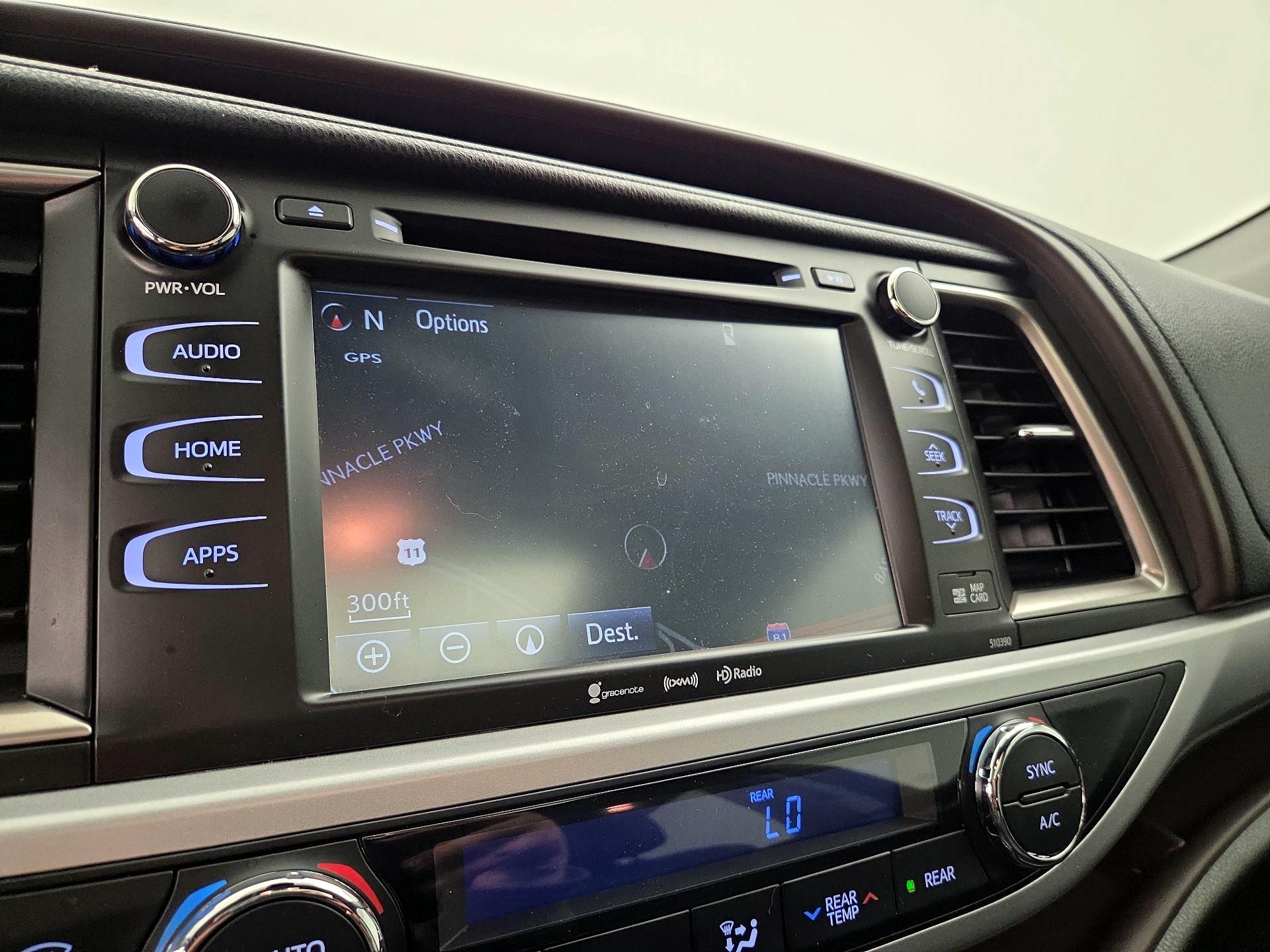 Thumbnail: 2019 Toyota Highlander - 14