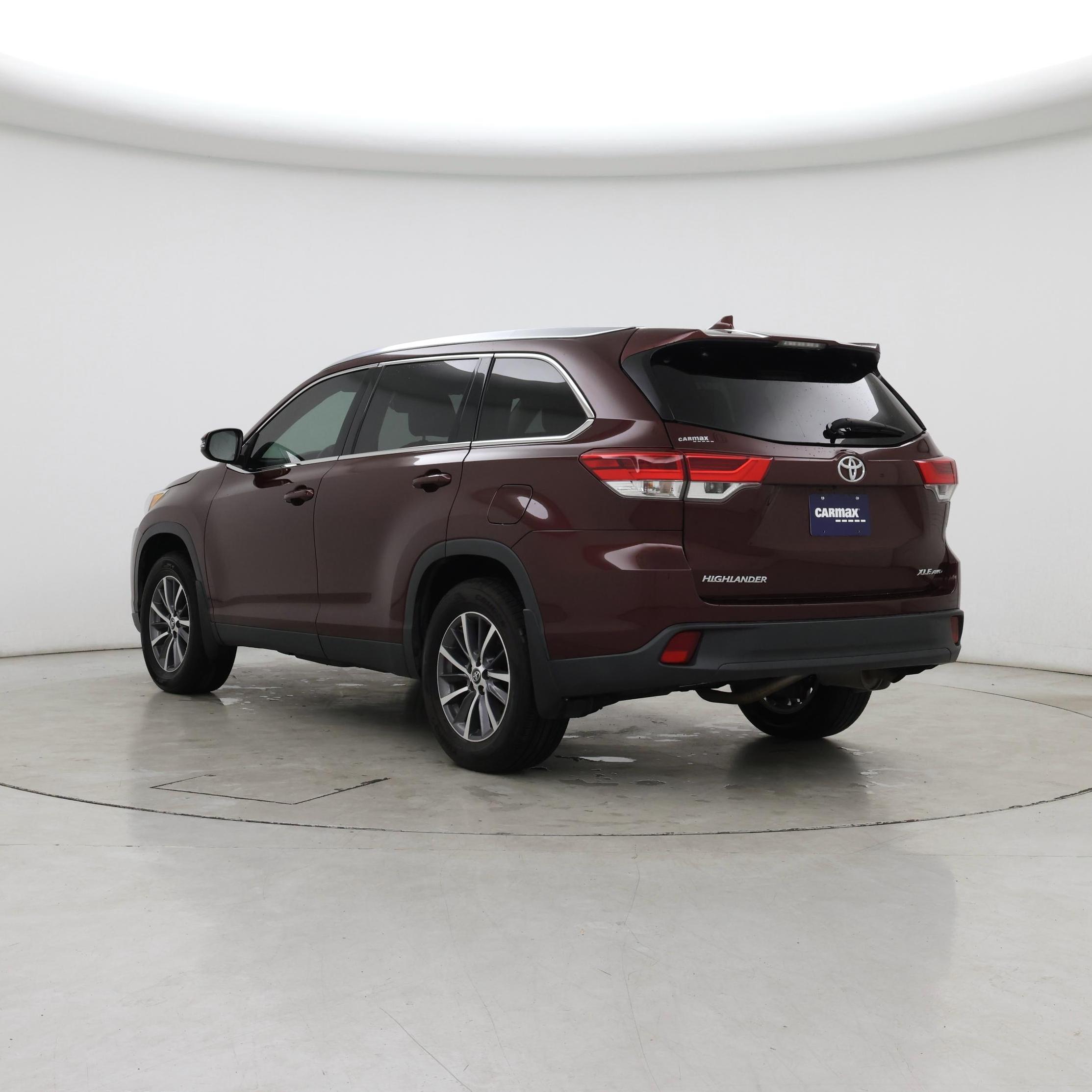 Thumbnail: 2019 Toyota Highlander - 2