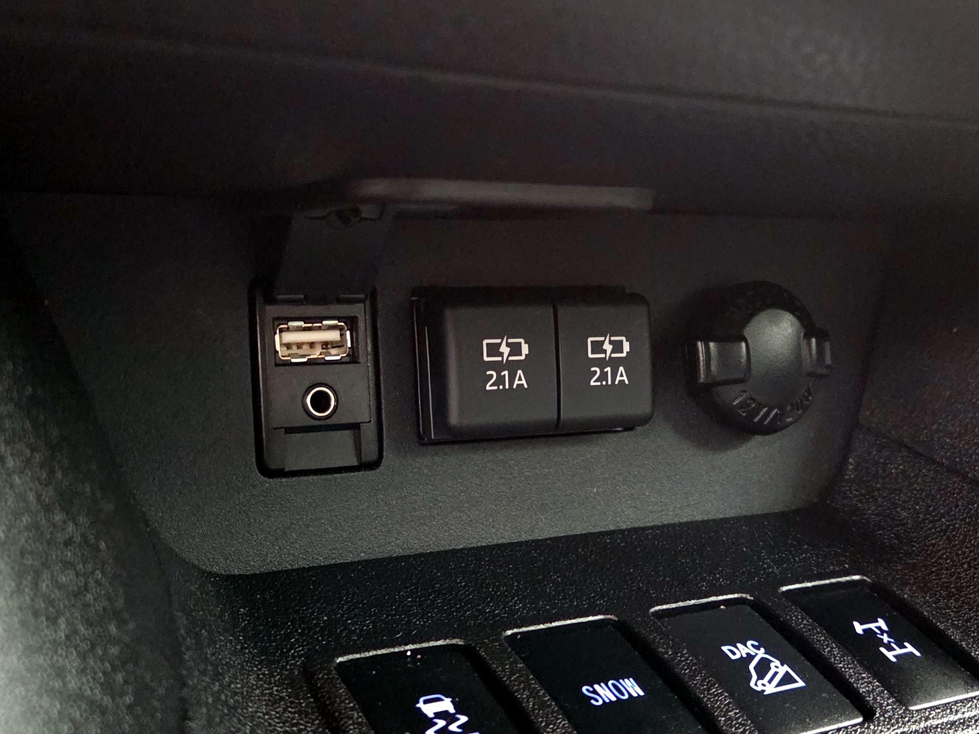 Thumbnail: 2019 Toyota Highlander - 19