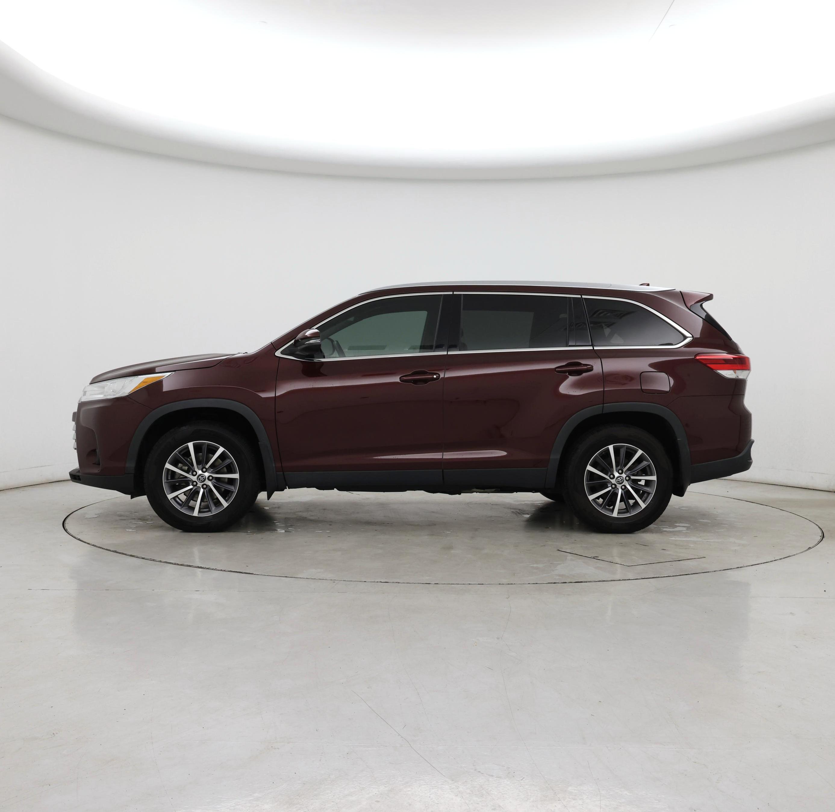 Thumbnail: 2019 Toyota Highlander - 3