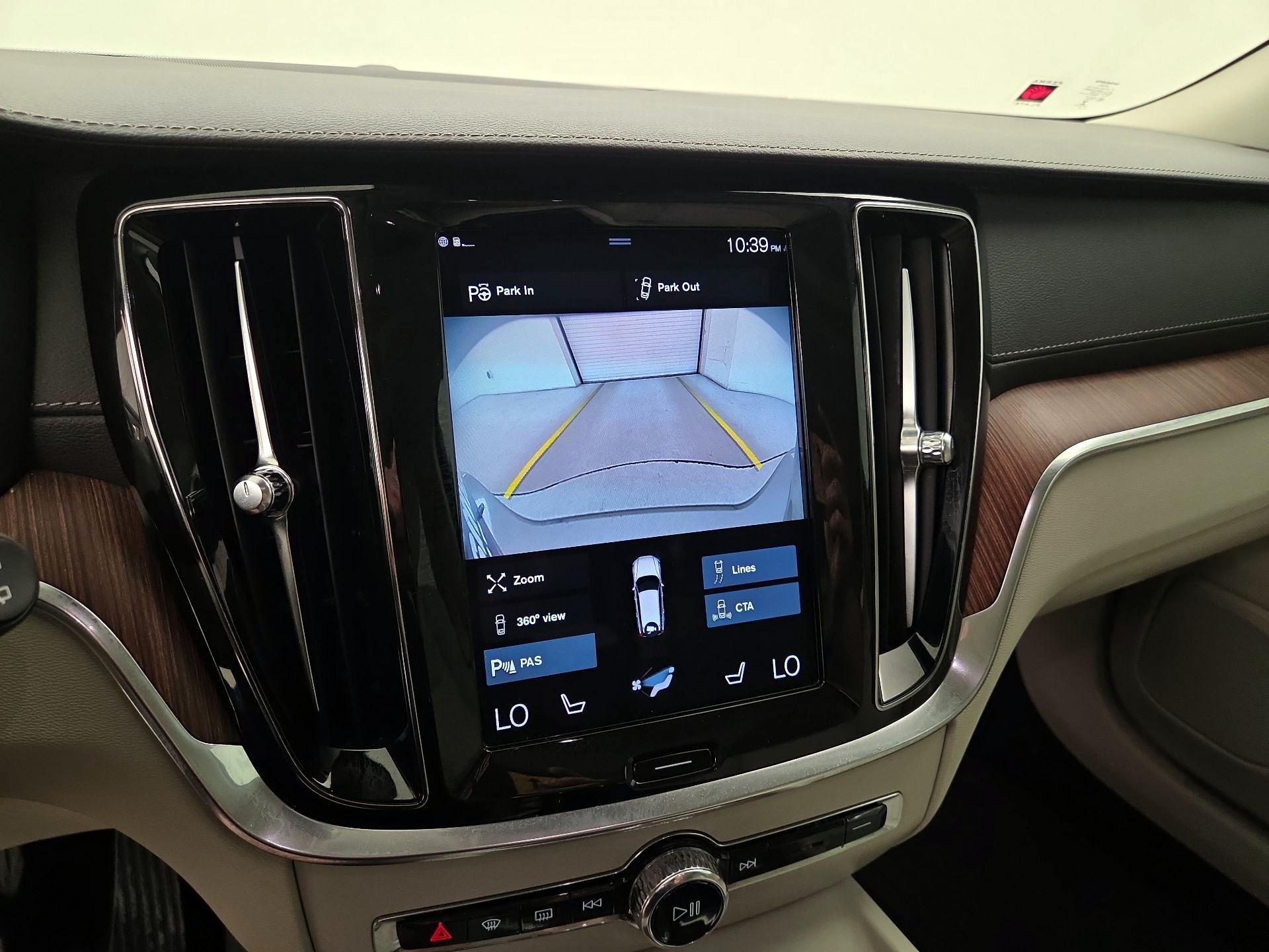 Thumbnail: 2020 Volvo S60 - 15