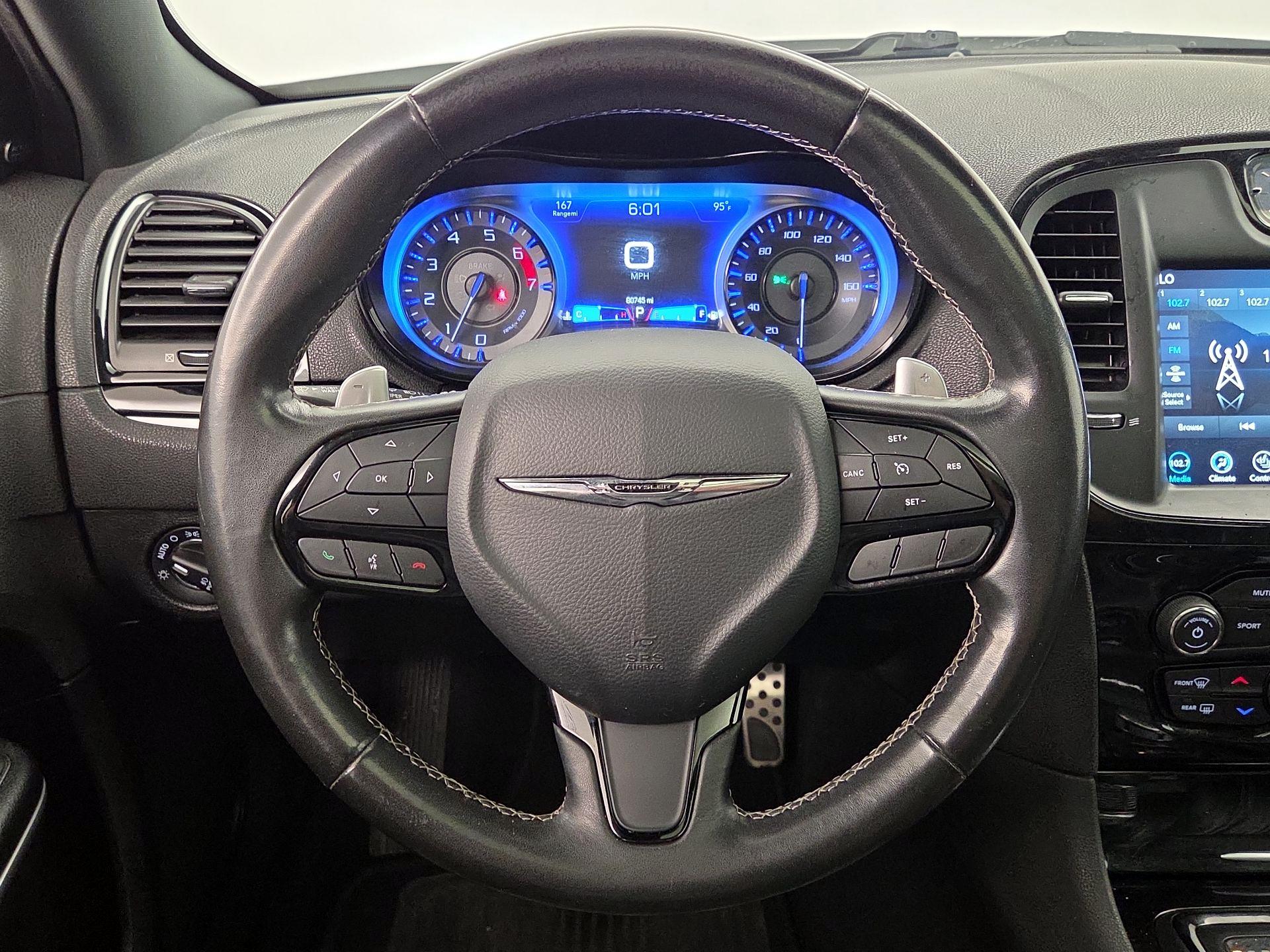 Thumbnail: 2020 Chrysler 300 - 10